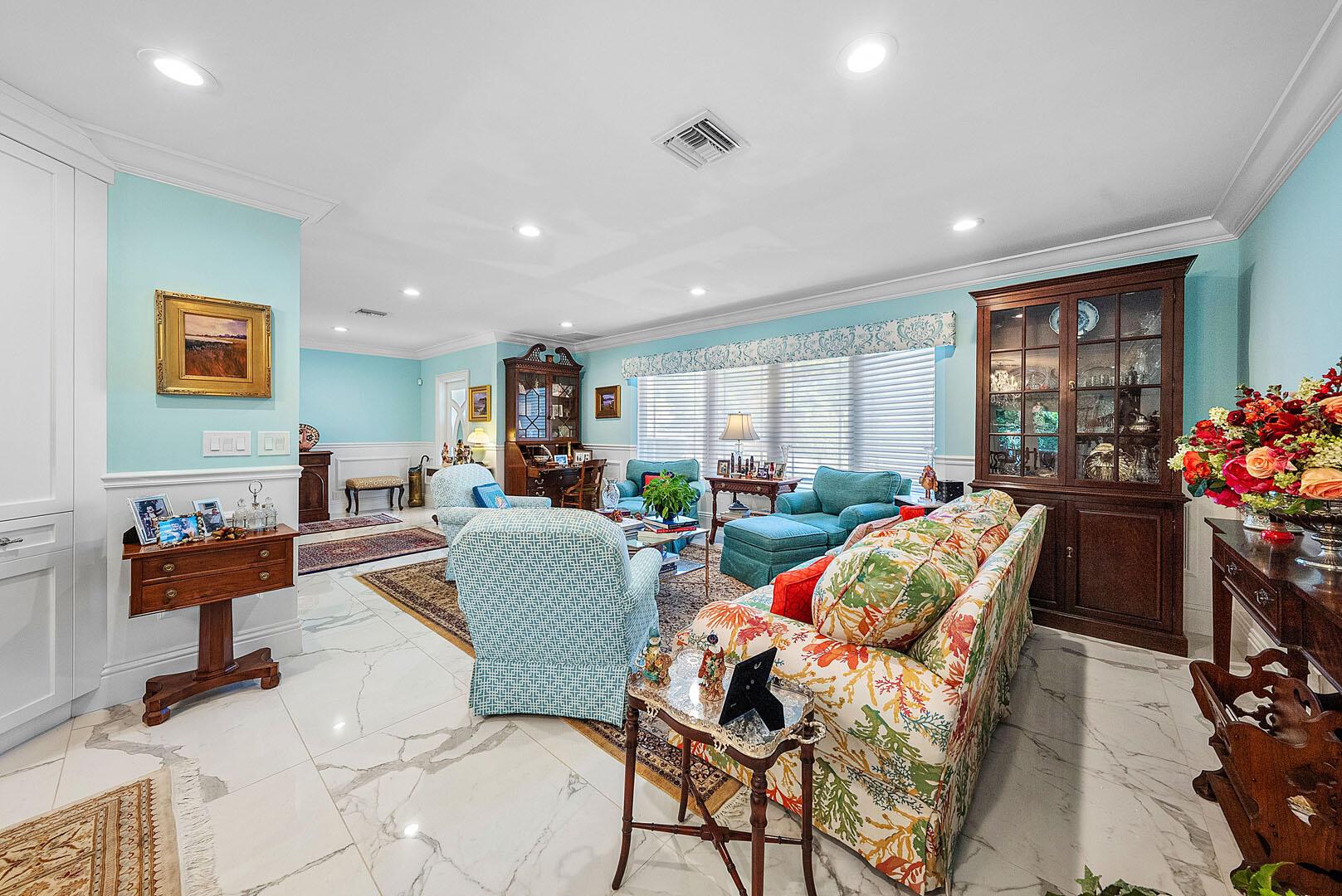 ROYAL PALM YACHT & COUNTR - Residential