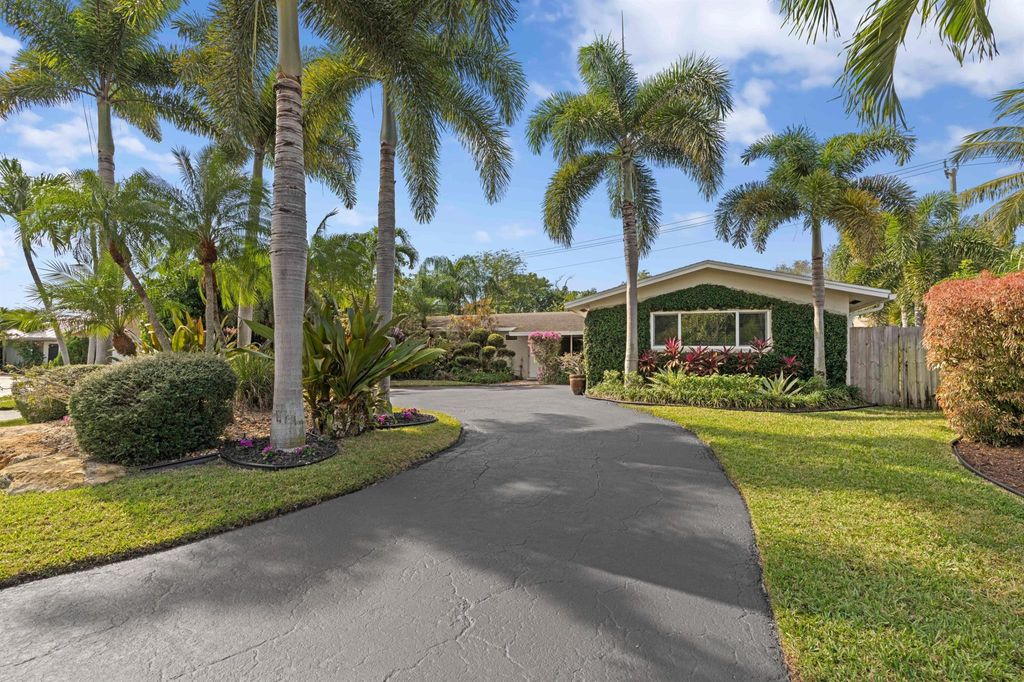 Photo of 2865 SW 9th Street, Boynton Beach, FL 33435 (MLS # R11146340)