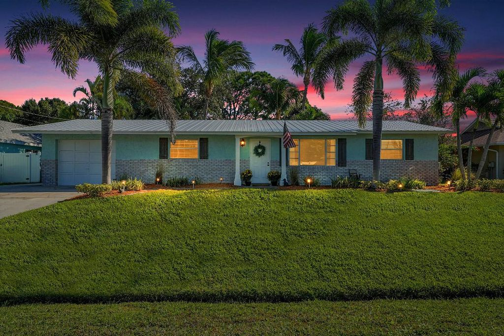 Photo of 2373 SE Saphire Terrace, Port Saint Lucie, FL 34952 (MLS # R11140627)