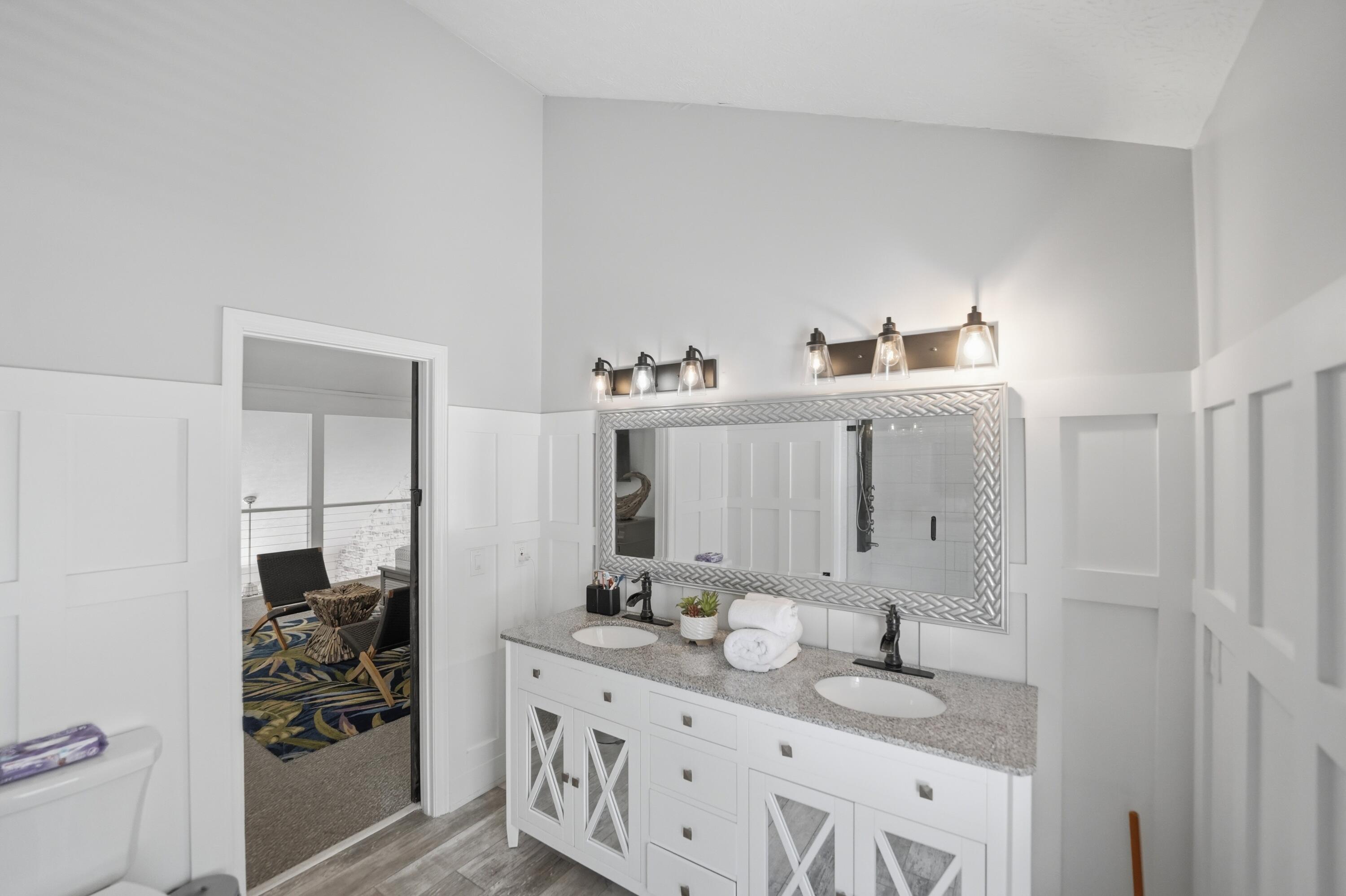 REGINA PALMS - Residential