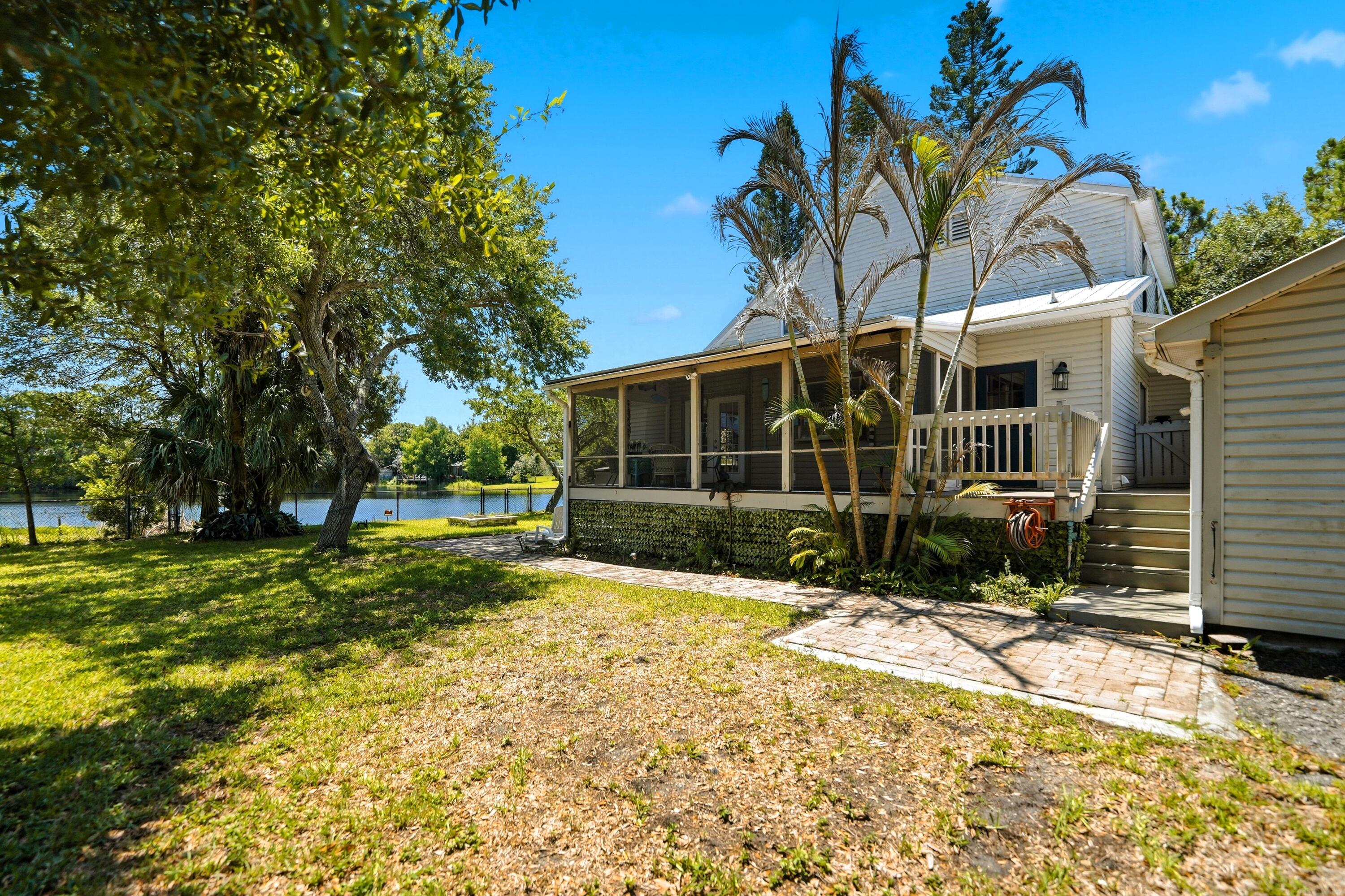 REGINA PALMS - Residential