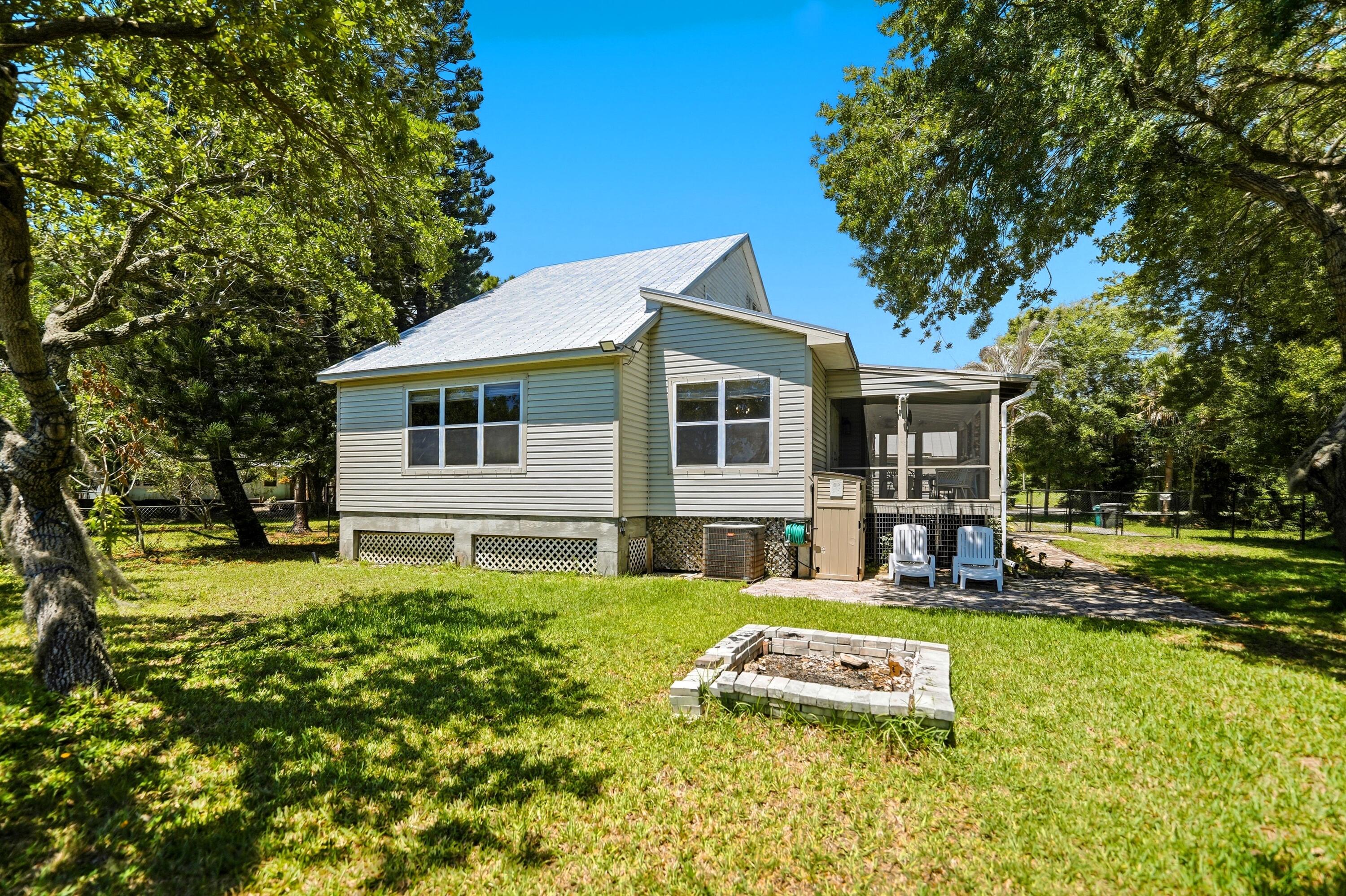 REGINA PALMS - Residential