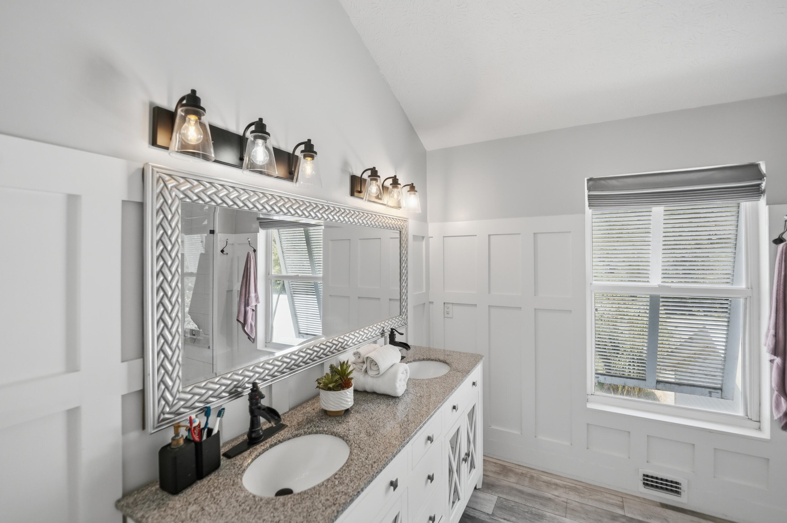 REGINA PALMS - Residential