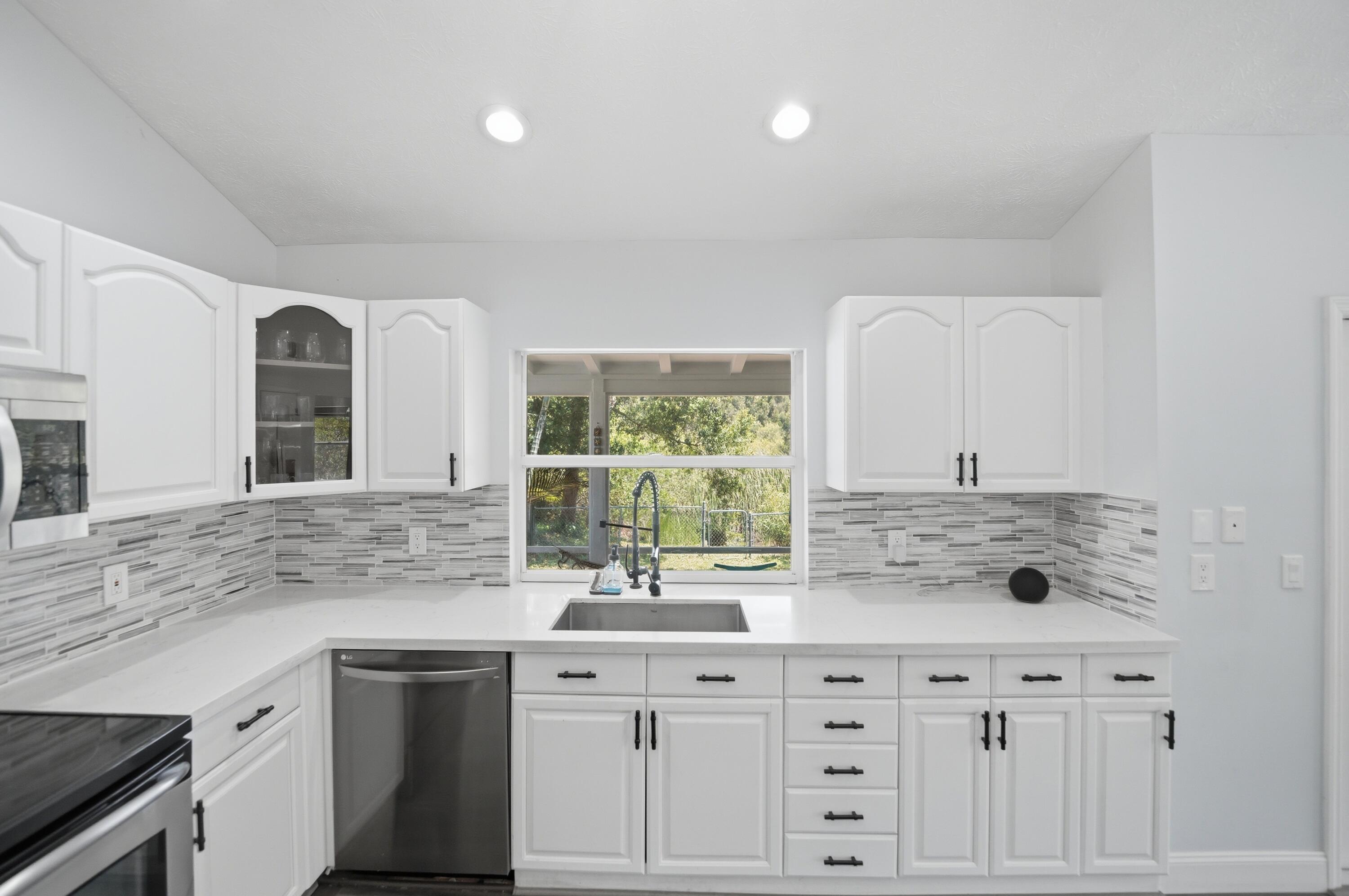 REGINA PALMS - Residential