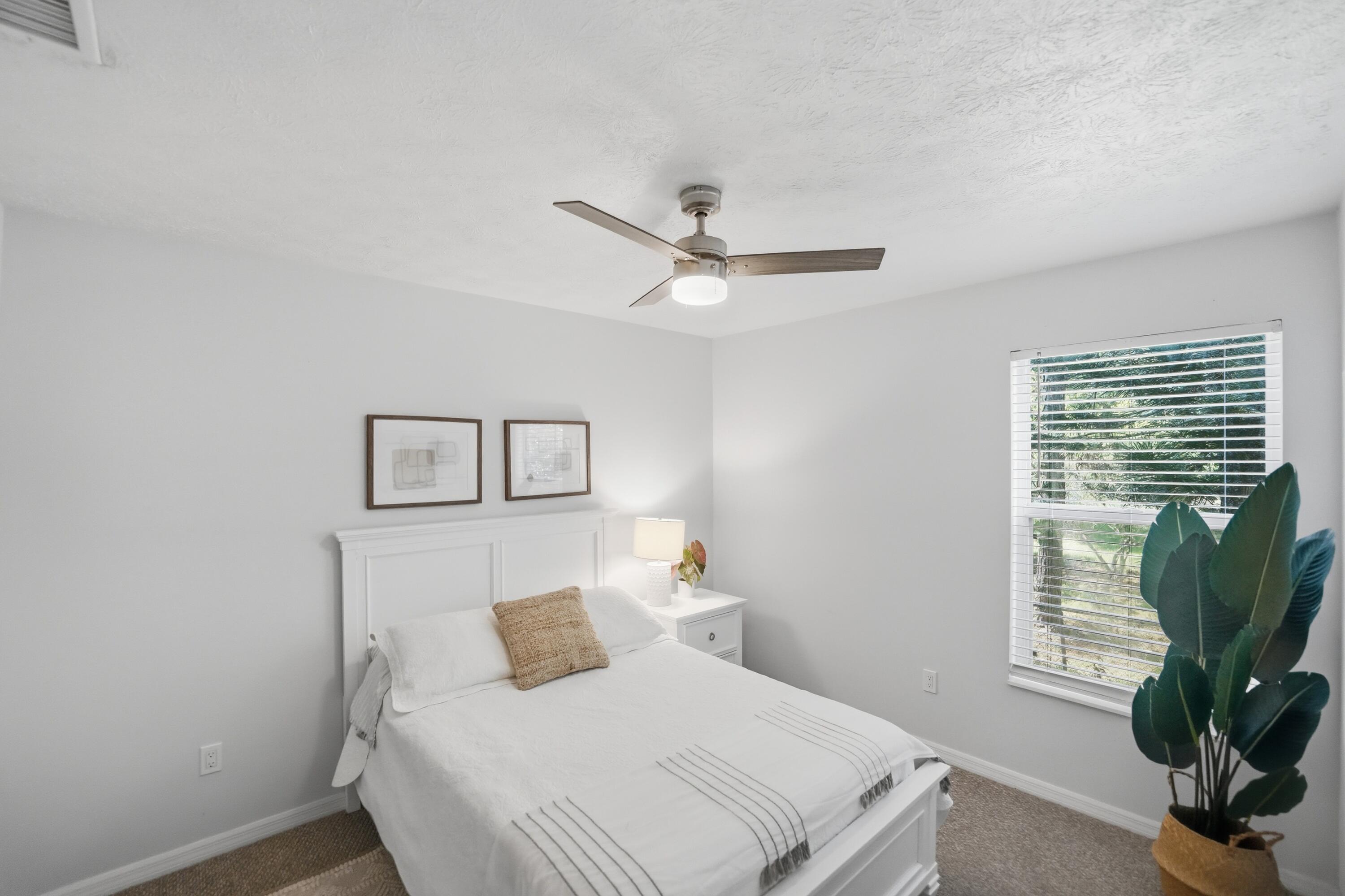 REGINA PALMS - Residential
