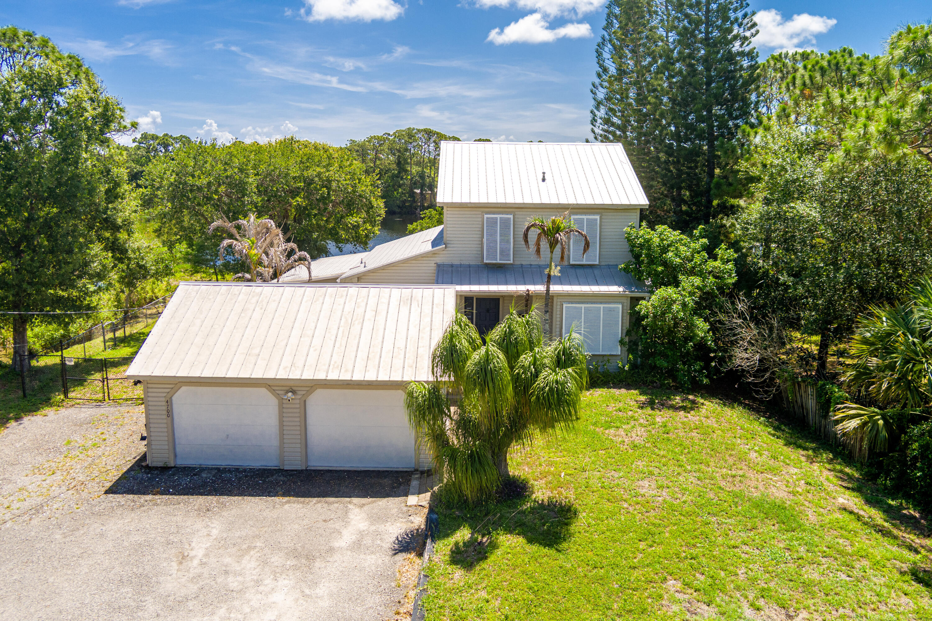 REGINA PALMS - Residential