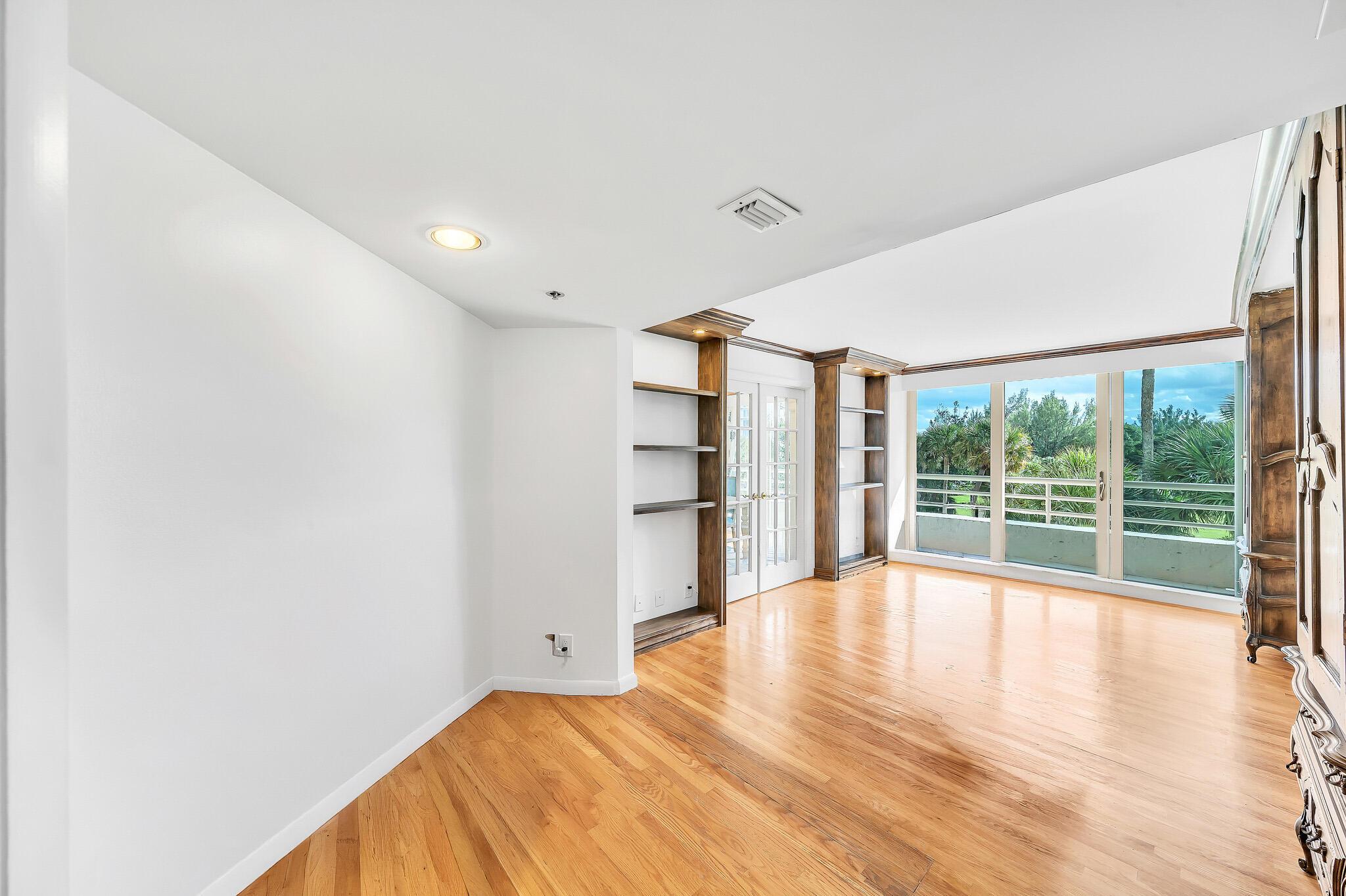 SEA RANCH CLUB OF BOCA II - Residential