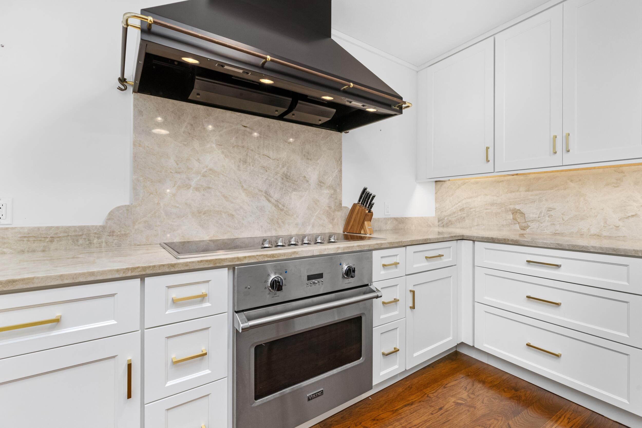 THREE HUNDRED OCEAN BLVD APTS INC - Residential