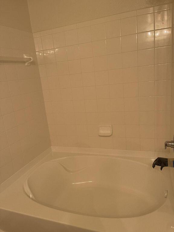 THE ESTATES AT STUART CONDO - Residential Lease