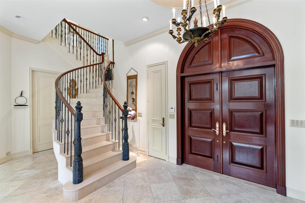 OCEAN PARK ROBBINS - Residential