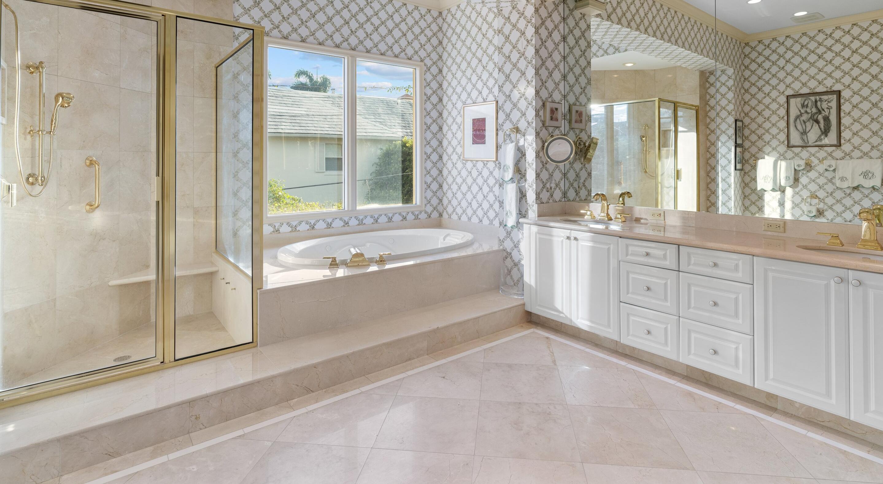 OCEAN PARK ROBBINS - Residential