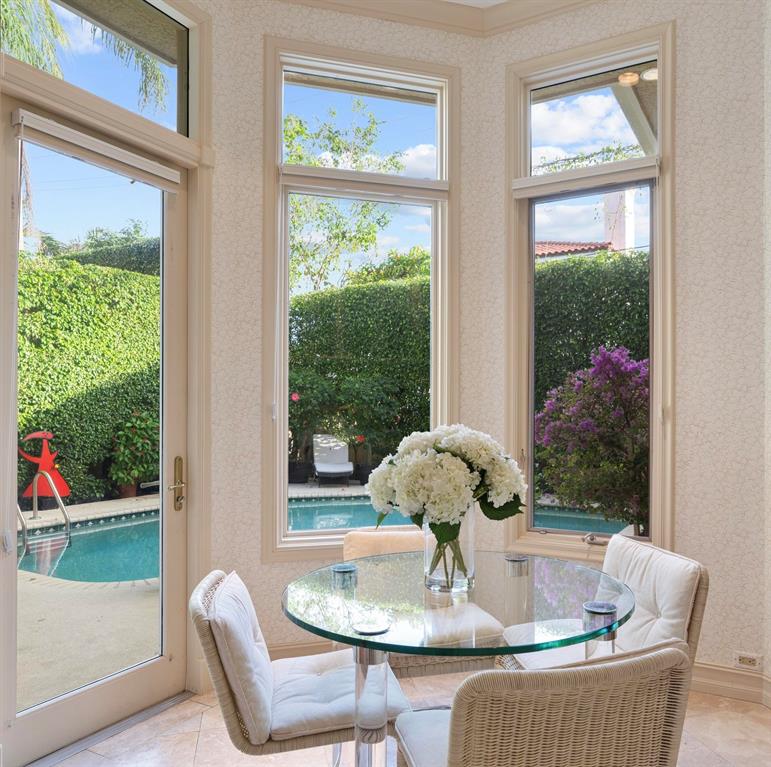 OCEAN PARK ROBBINS - Residential