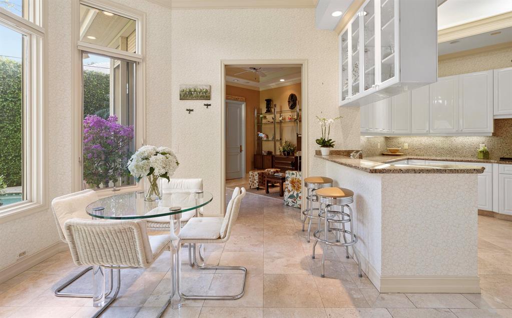 OCEAN PARK ROBBINS - Residential