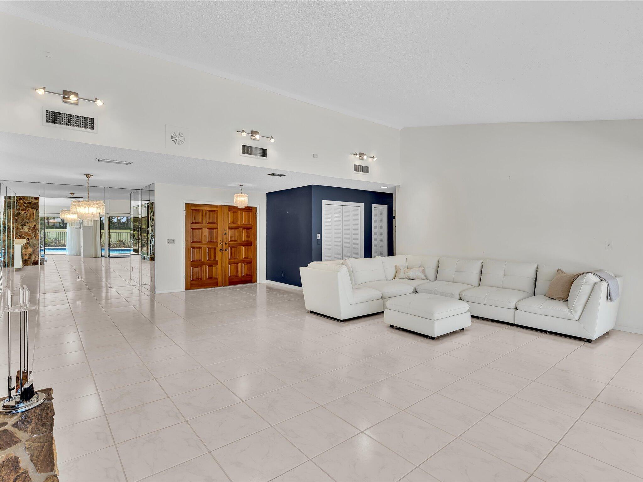 INDIAN SPRING - Residential