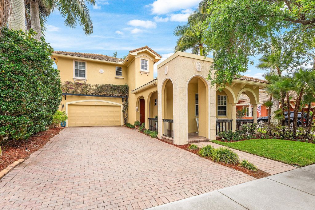 Photo of 123 Via Castilla, Jupiter, FL 33458 (MLS # B26014642)