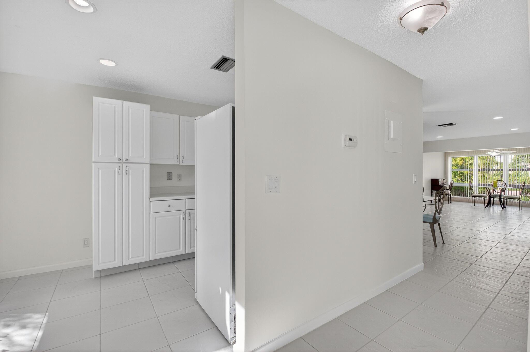 View photos, virtual tours, details... 13632 Via Flora, Unit B