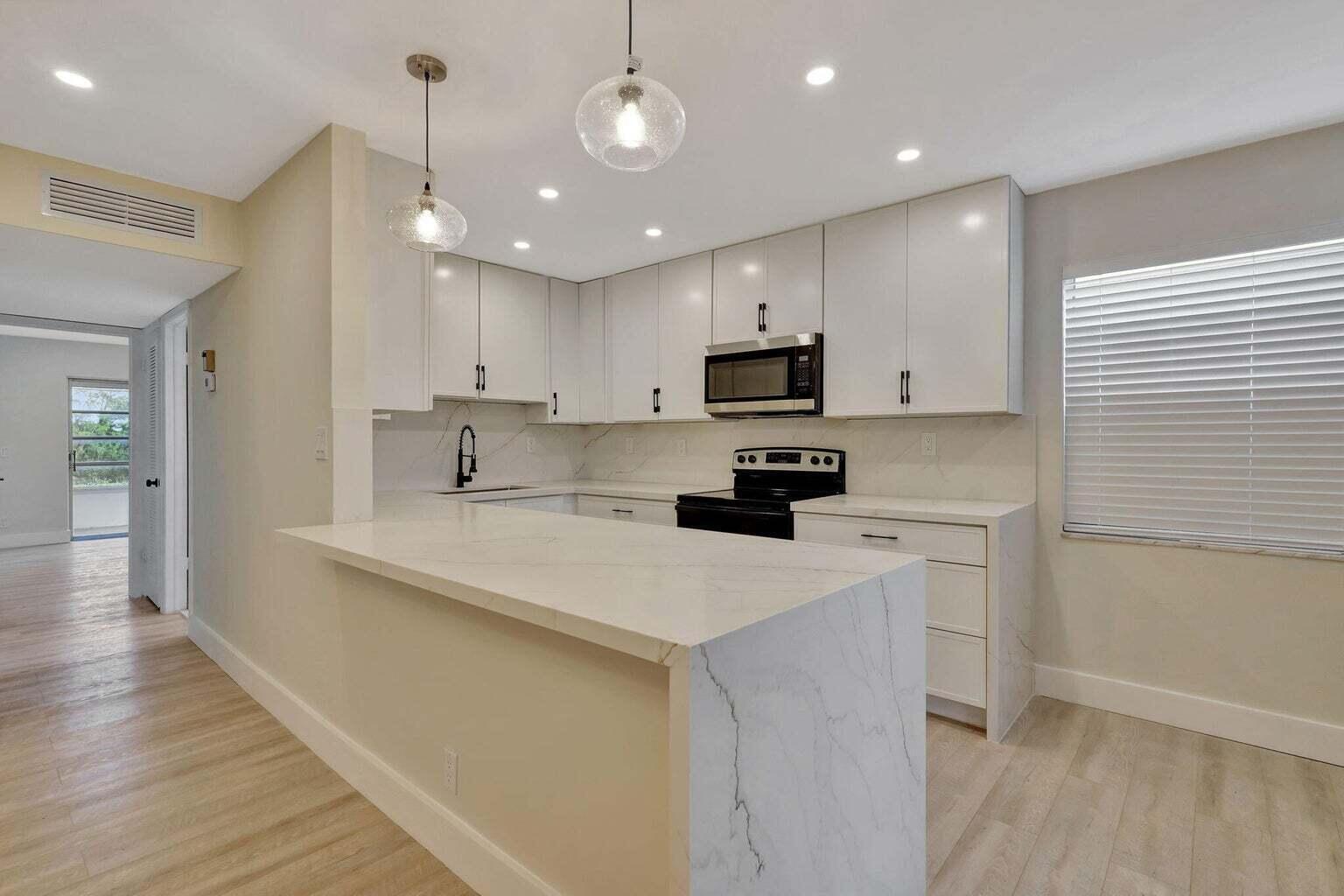 802 Burgundy Q, Delray Beach FL 33484