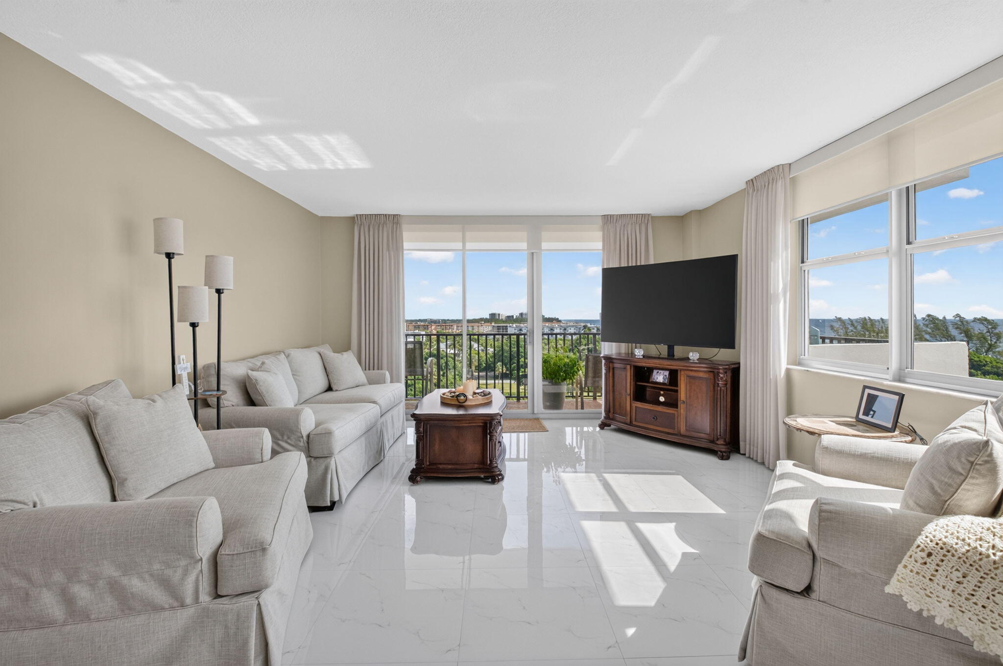 2121 N Ocean Boulevard 1008E