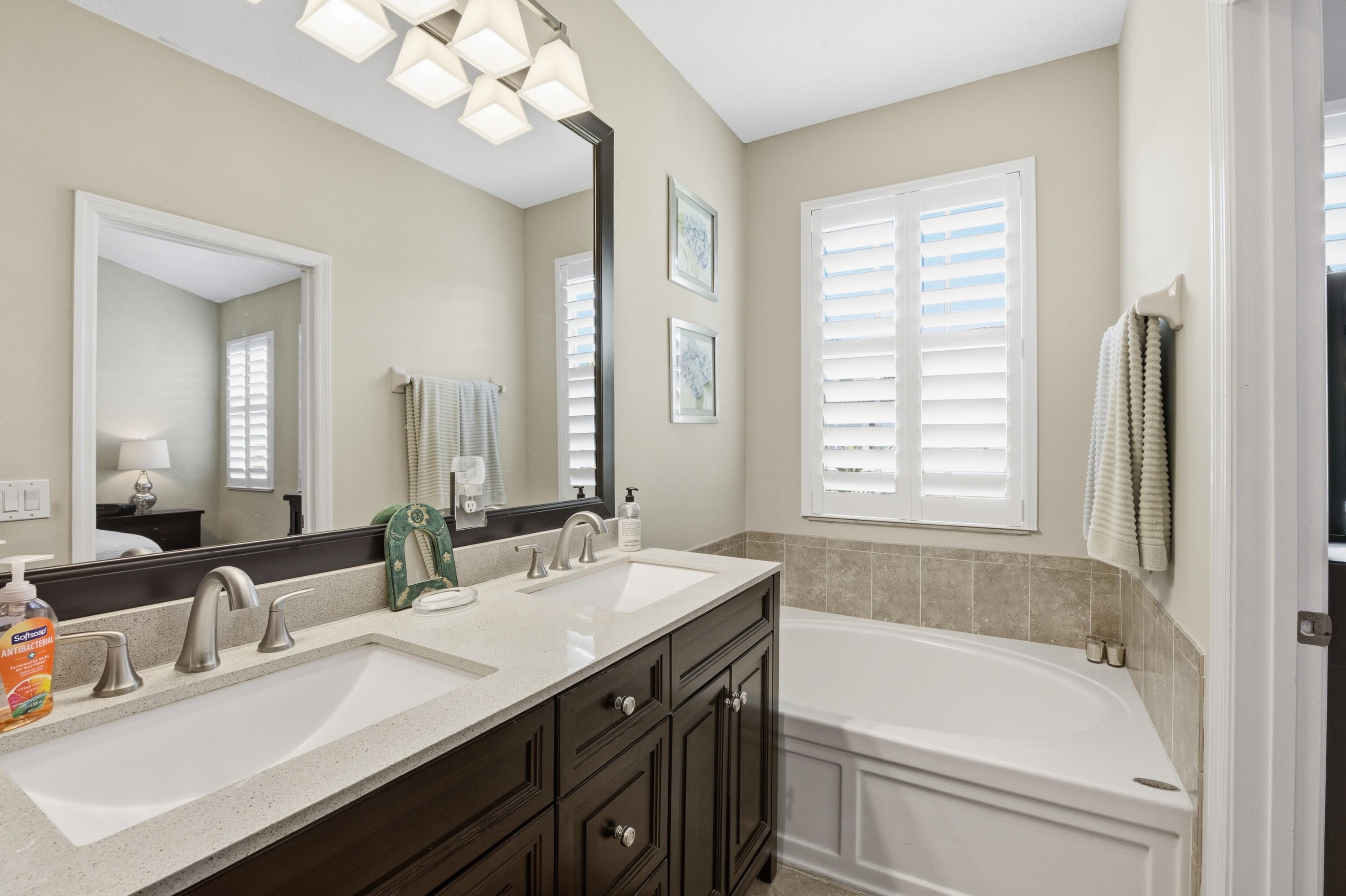 OCEAN CAY - Residential