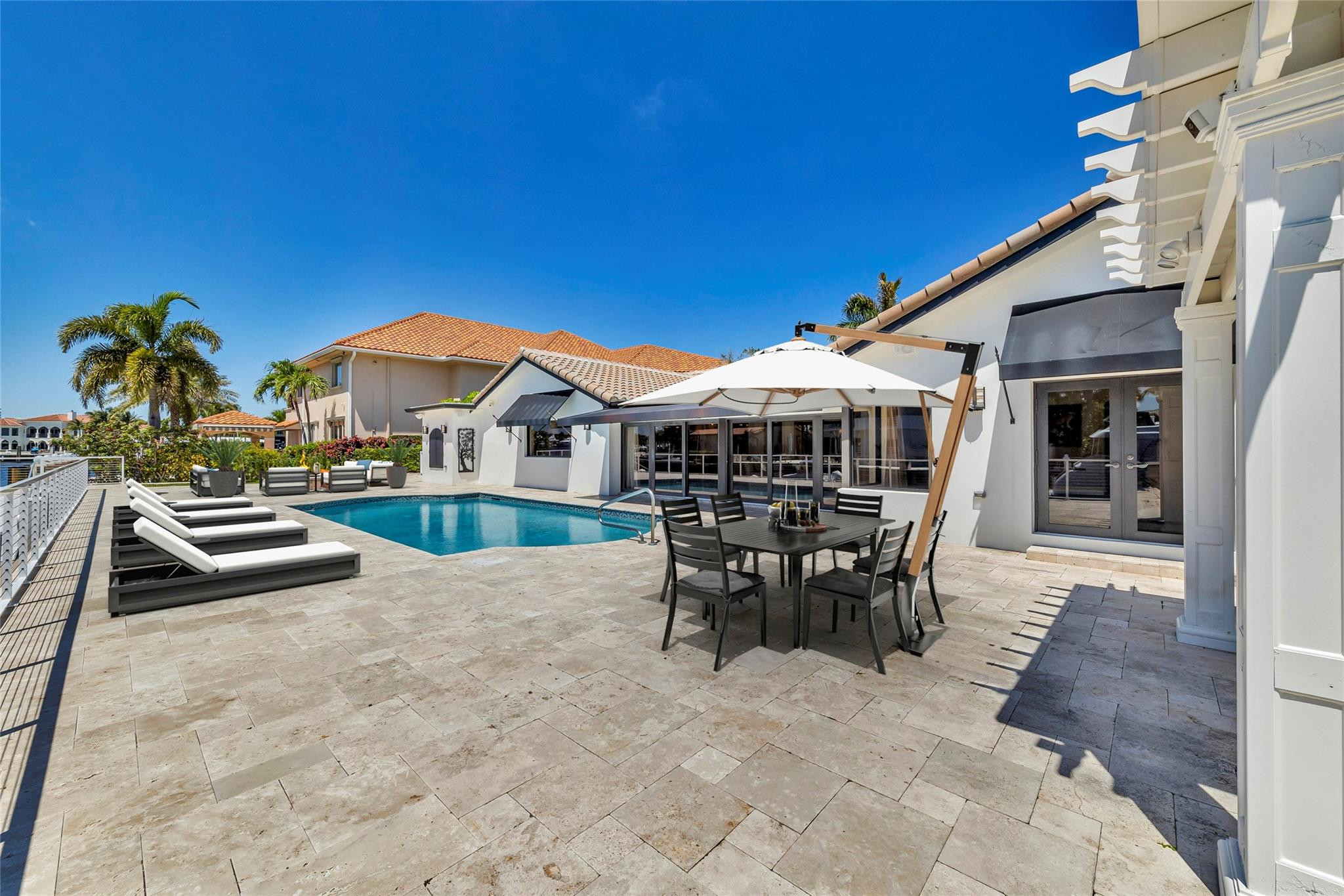 SUNRISE KEY - Residential