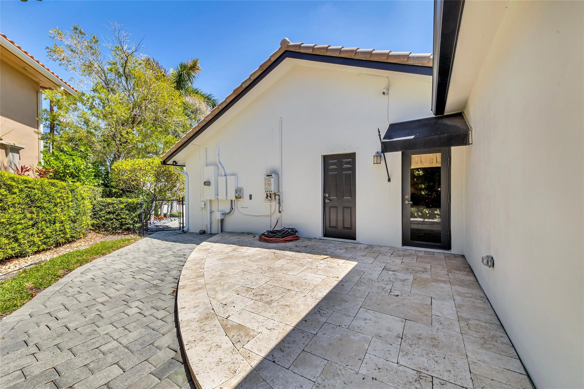 SUNRISE KEY - Residential