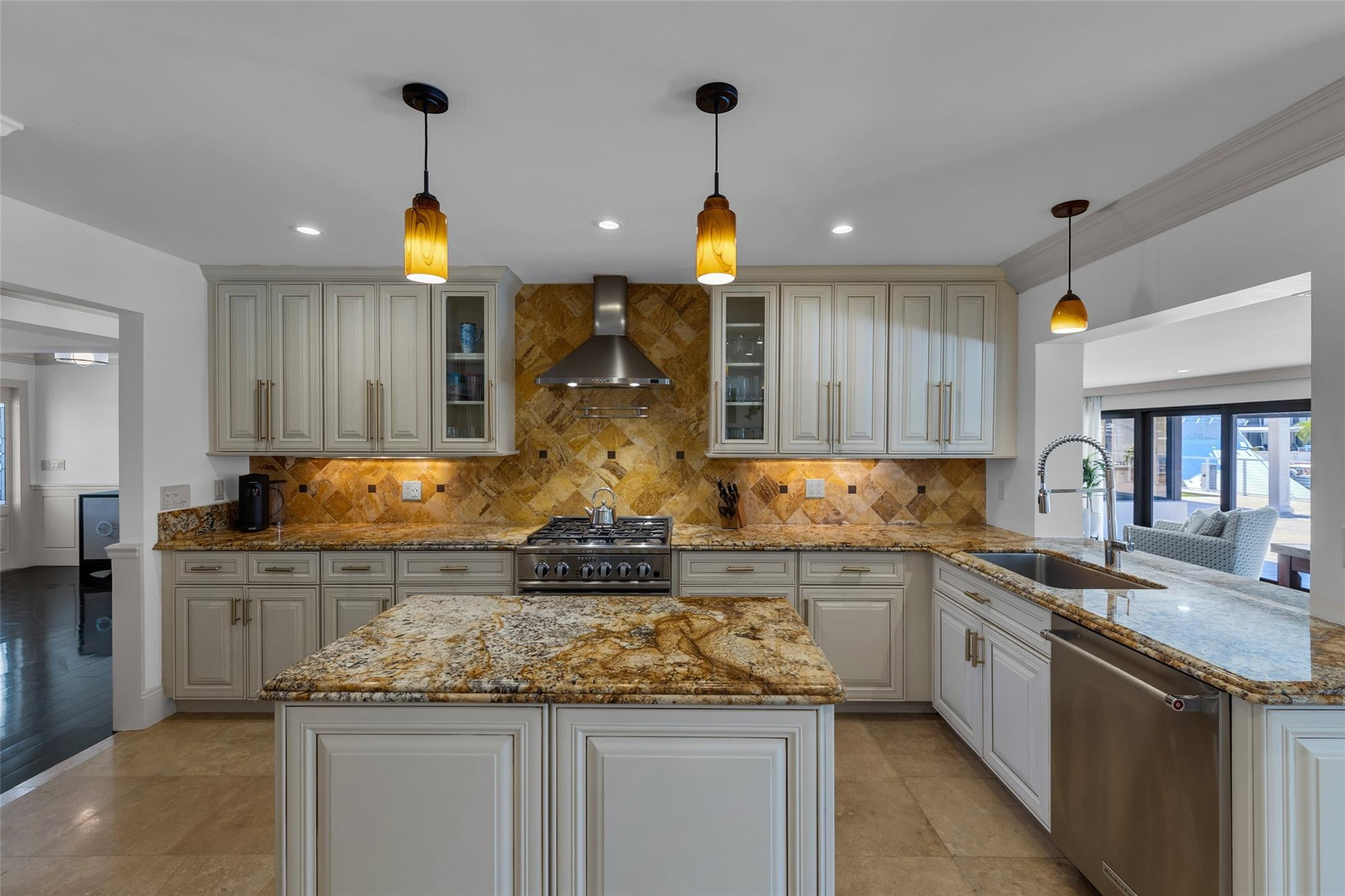 SUNRISE KEY - Residential