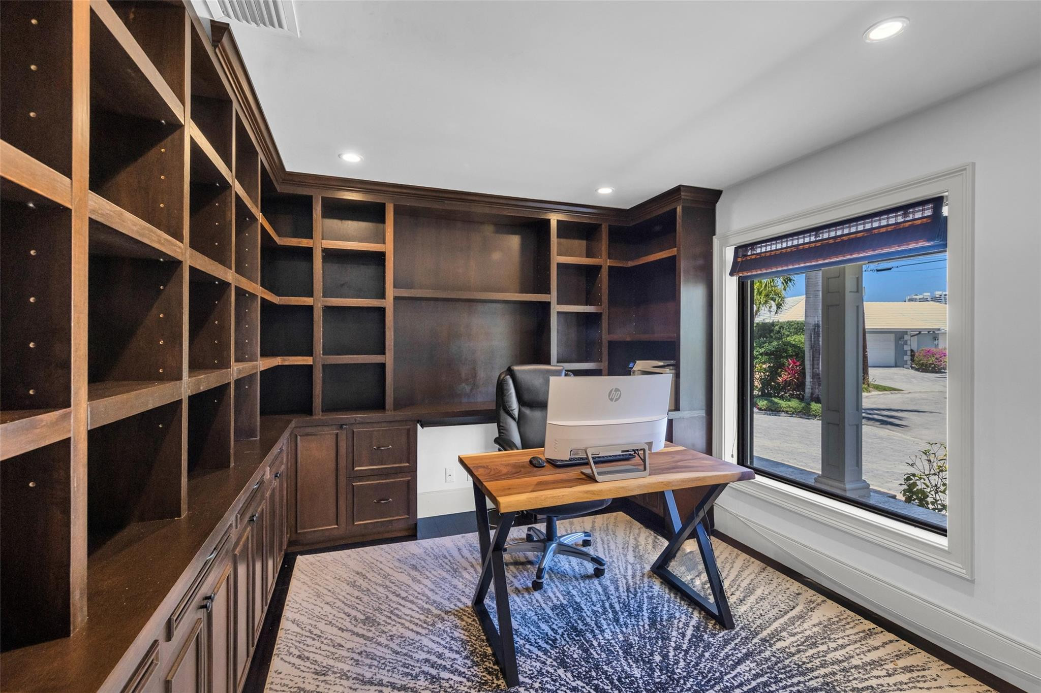 SUNRISE KEY - Residential