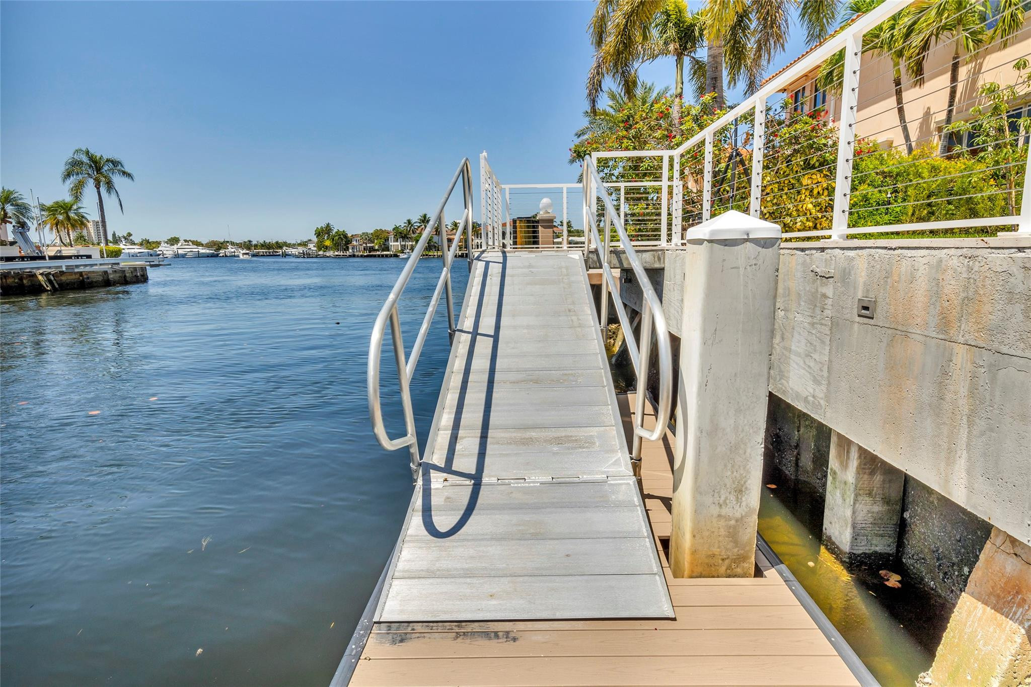 SUNRISE KEY - Residential