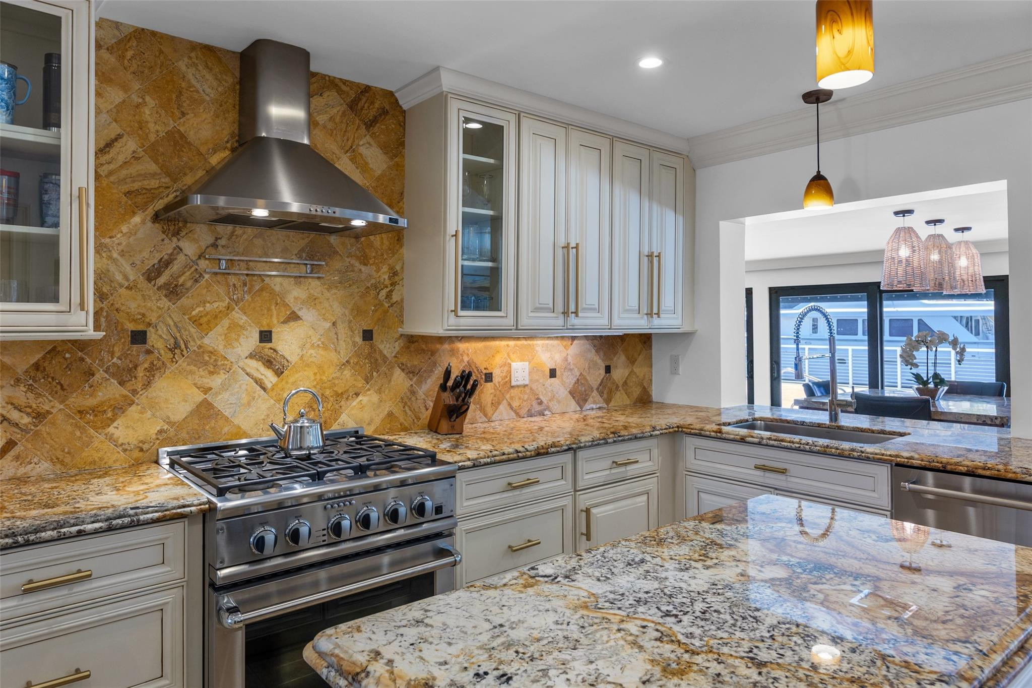 SUNRISE KEY - Residential