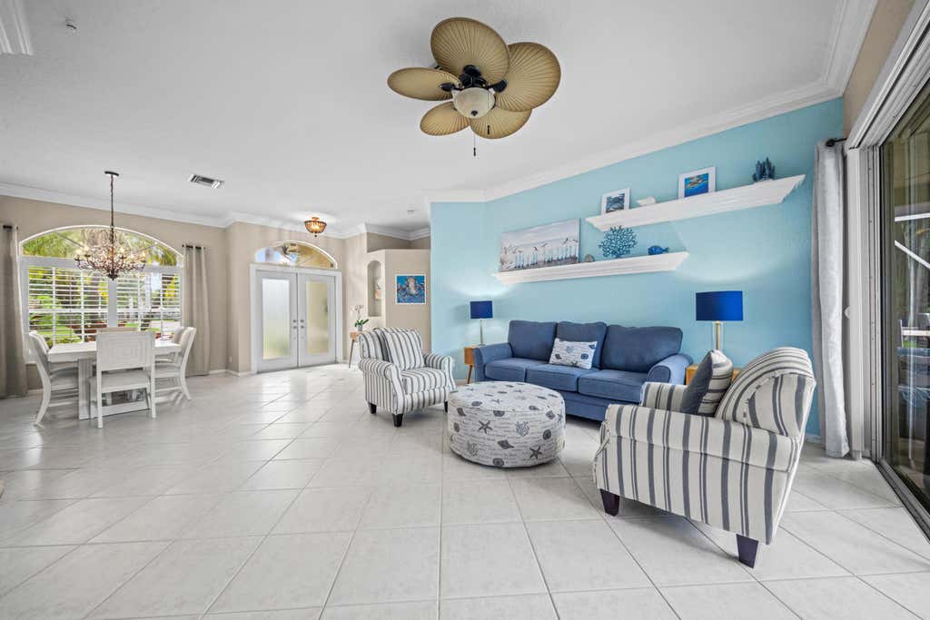 Photo of 1365 E Barwick Ranch Circle, Delray Beach, FL 33445 (MLS # B26045323)
