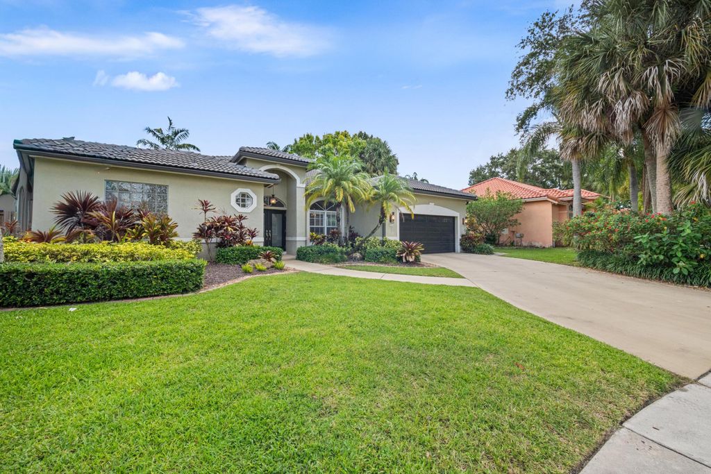 Photo of 1365 E Barwick Ranch Circle, Delray Beach, FL 33445 (MLS # B26045323)