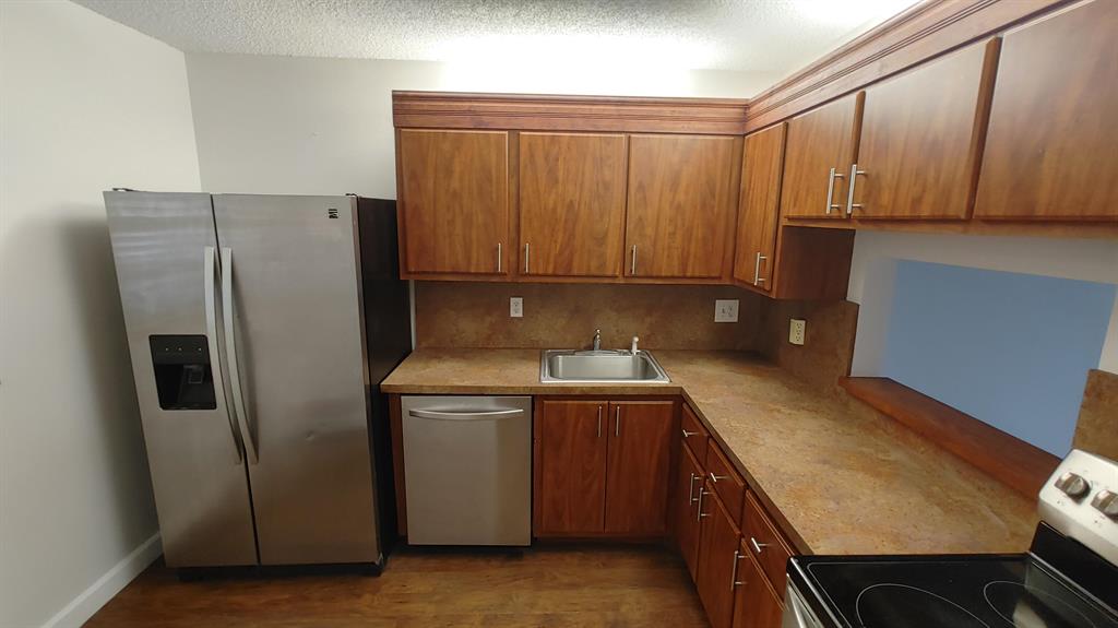 LAGO DEL REY CONDO - Residential Lease