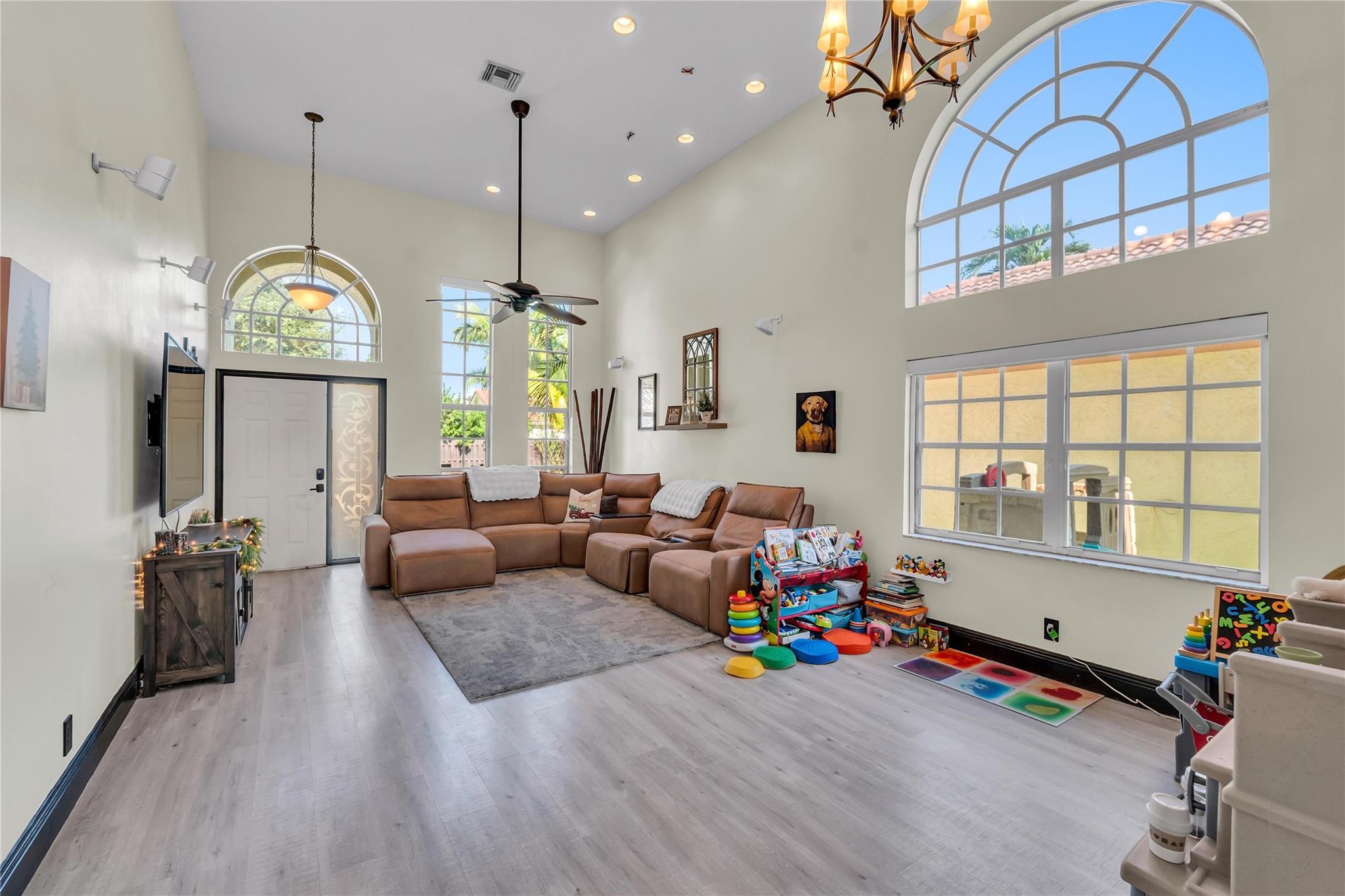 HOLIDAY SPRINGS EAST - Residential