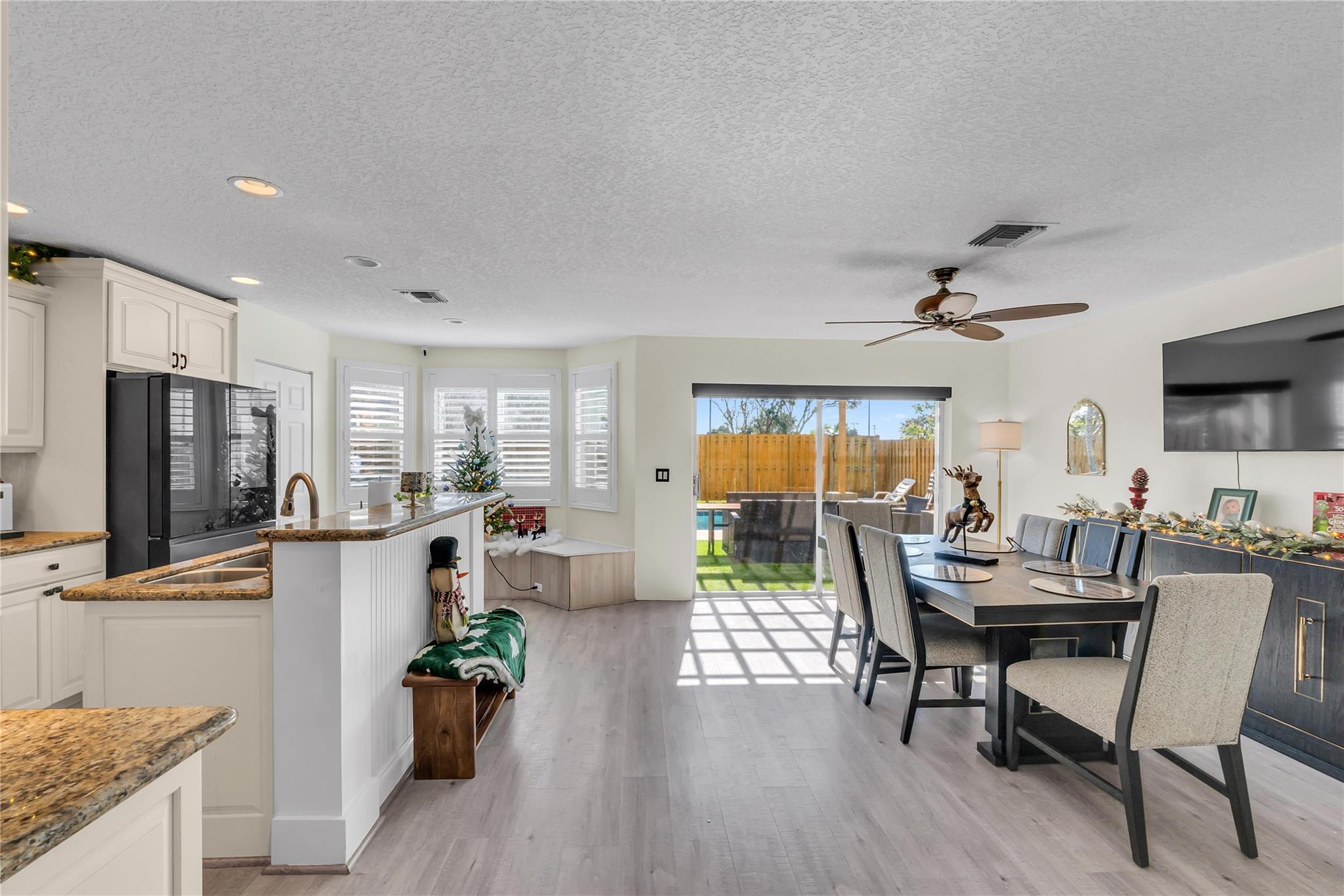 HOLIDAY SPRINGS EAST - Residential