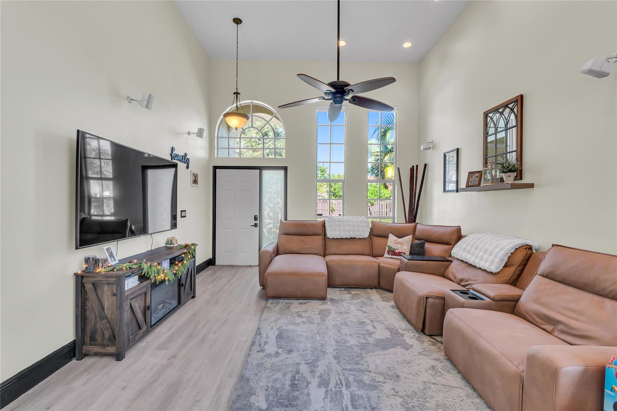 HOLIDAY SPRINGS EAST - Residential