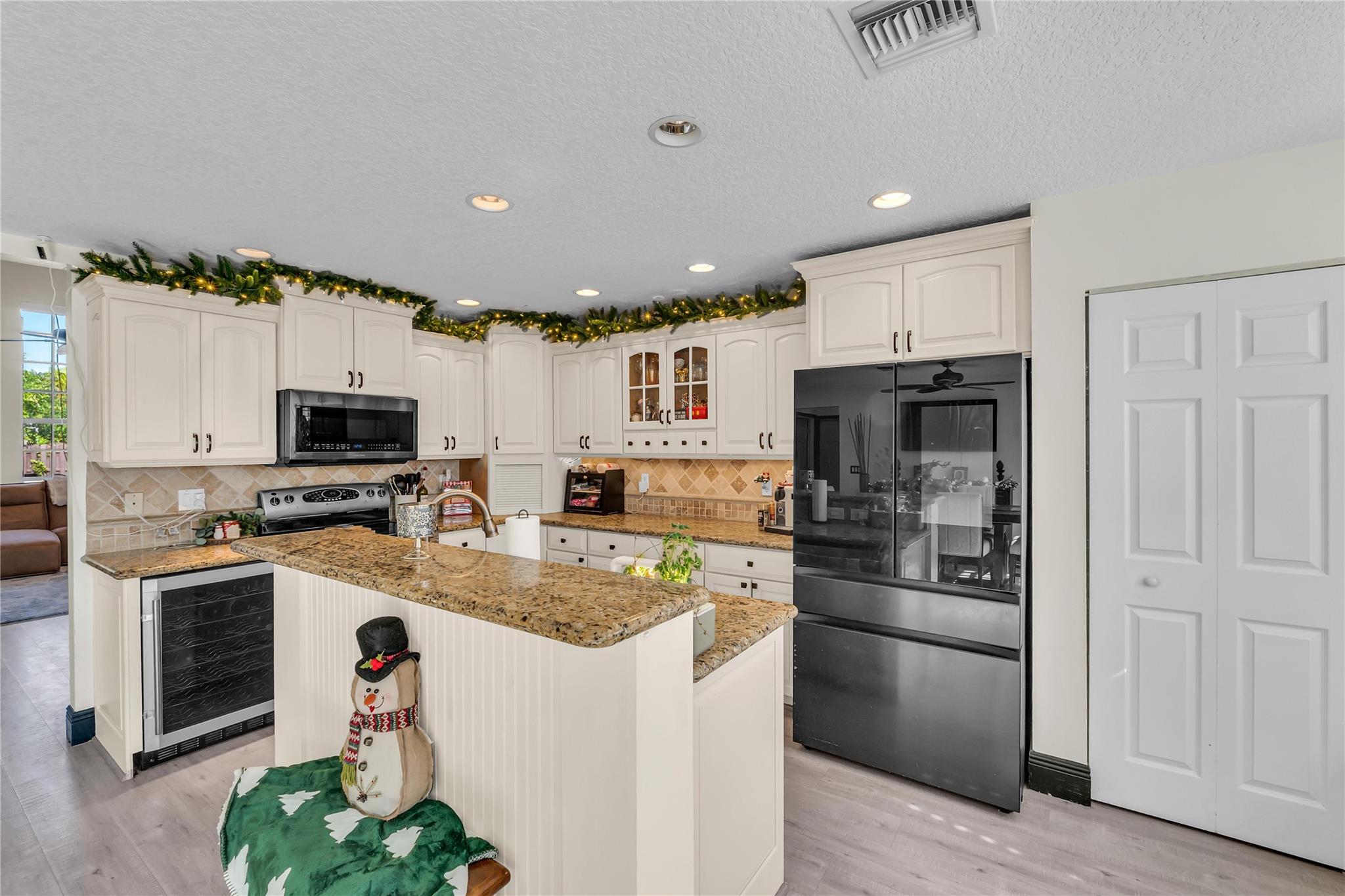 HOLIDAY SPRINGS EAST - Residential