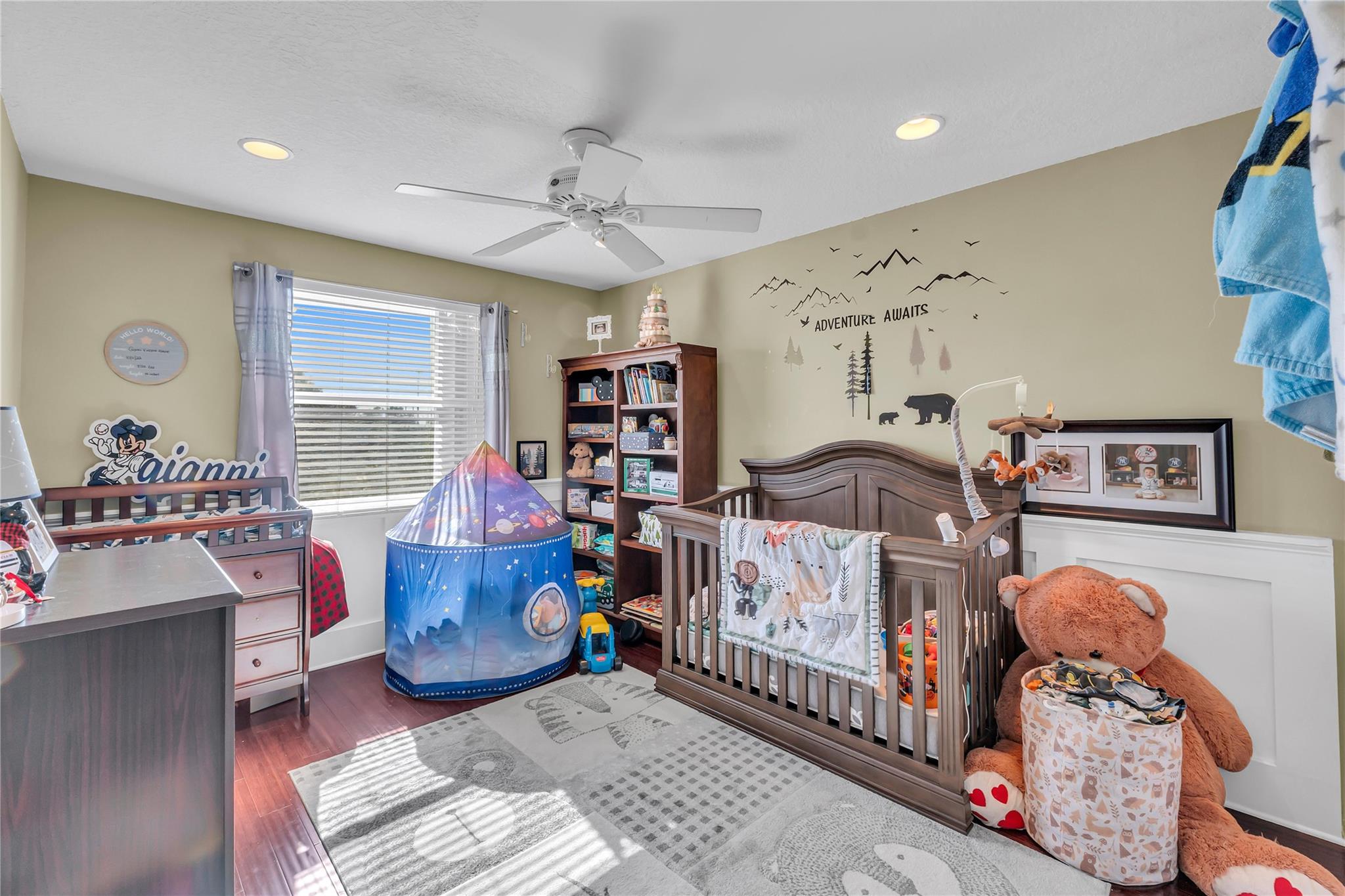 HOLIDAY SPRINGS EAST - Residential