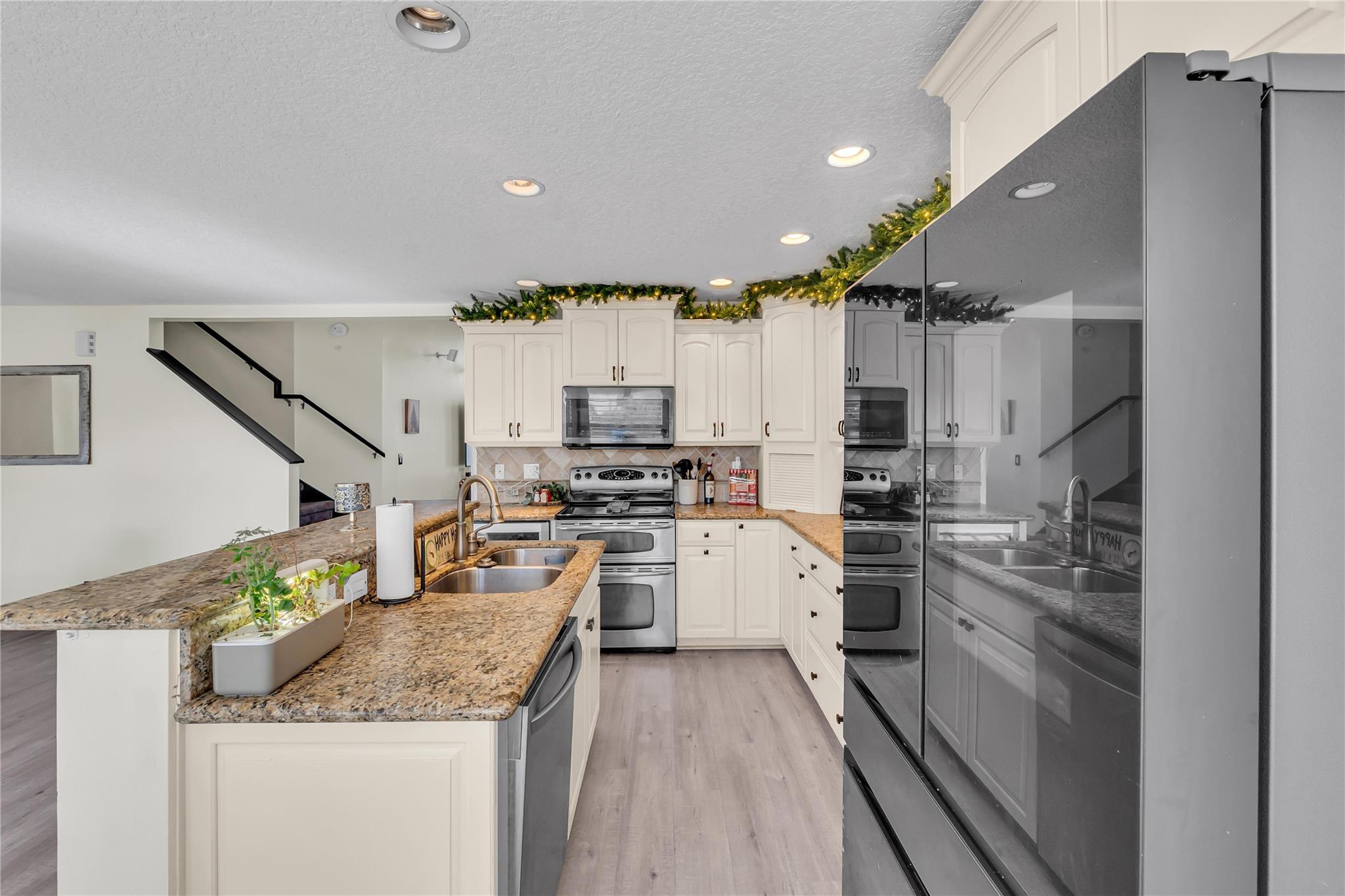 HOLIDAY SPRINGS EAST - Residential