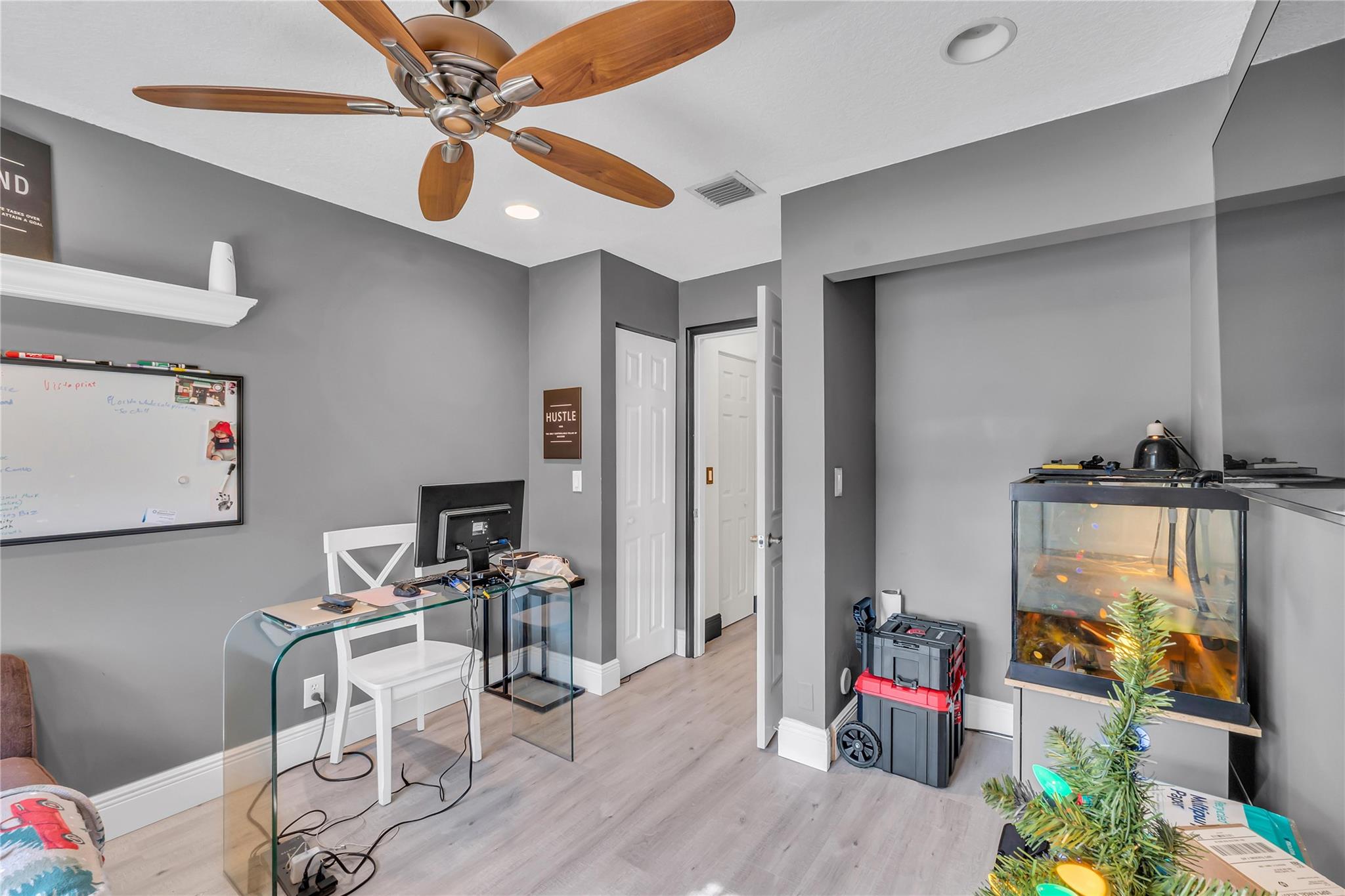 HOLIDAY SPRINGS EAST - Residential