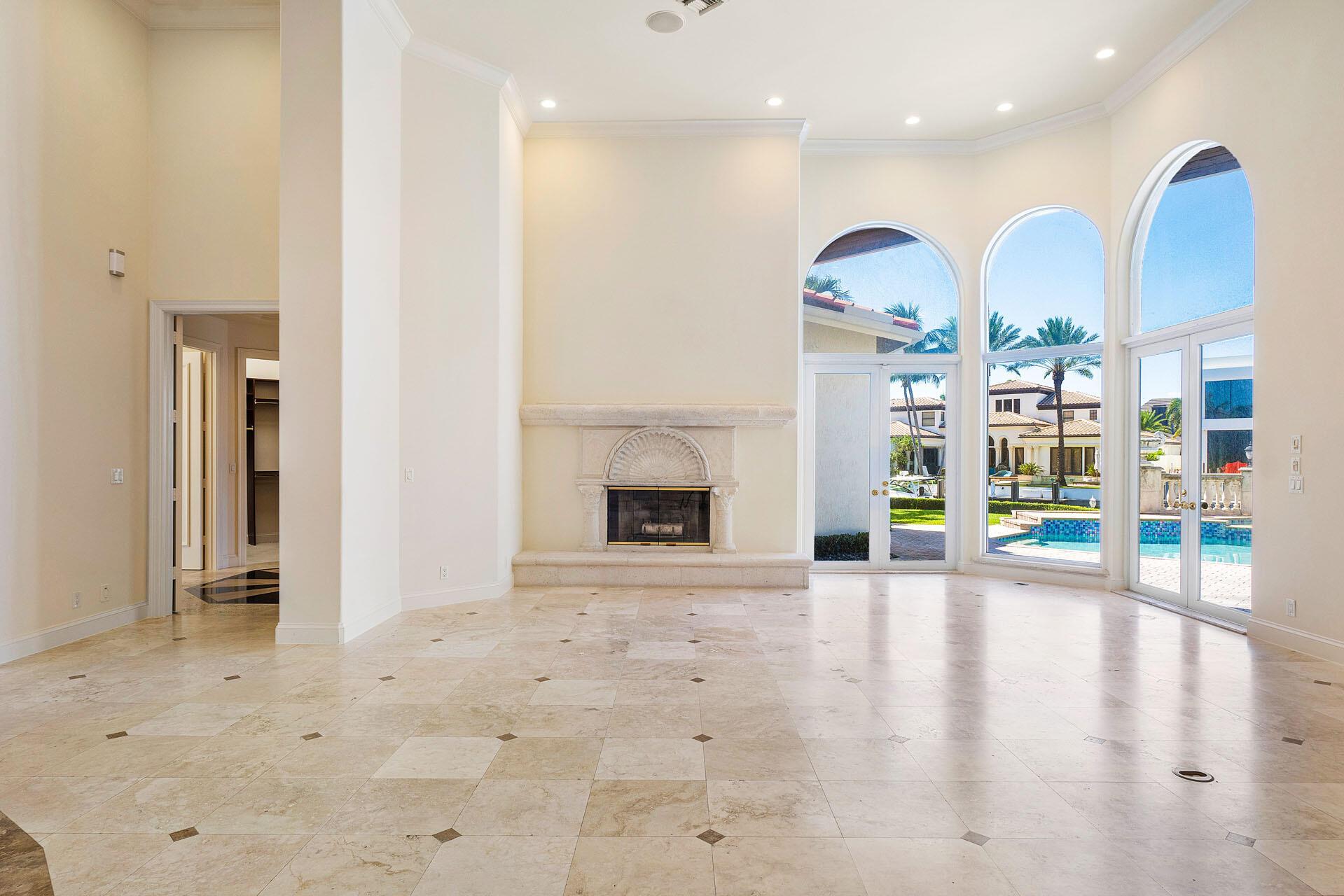 ROYAL PALM YACHT & COUNTR - Residential