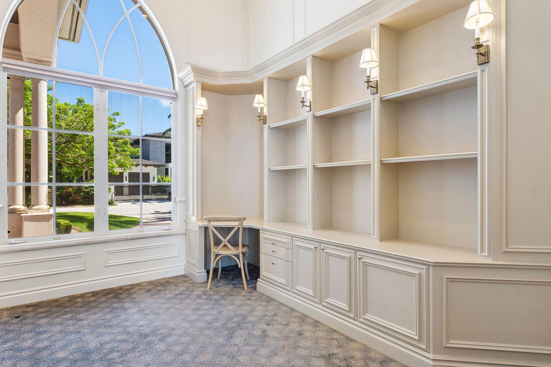 ROYAL PALM YACHT & COUNTR - Residential