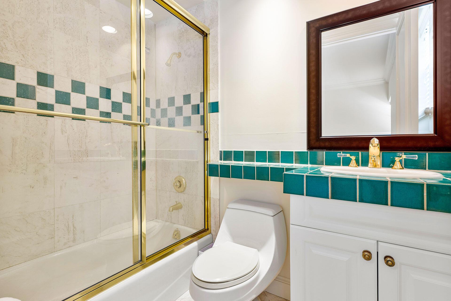 ROYAL PALM YACHT & COUNTR - Residential