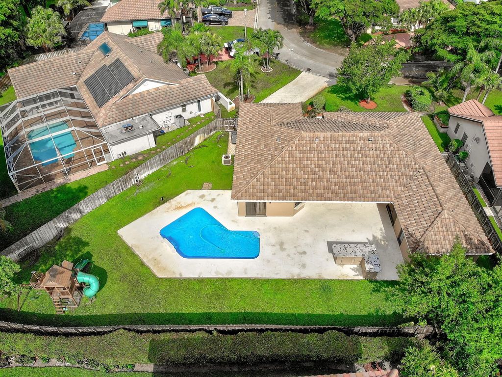 Photo of 4661 NW 58th Te Ter, Coral Springs, FL 33067 (MLS # F10512245)