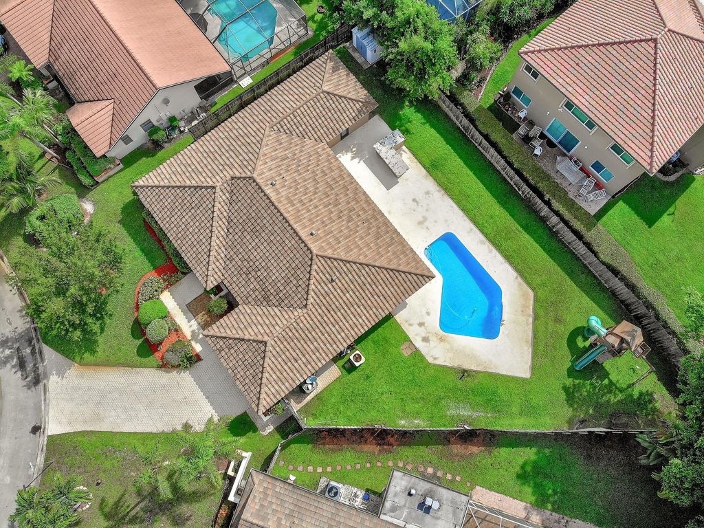 Photo of 4661 NW 58th Te Ter, Coral Springs, FL 33067 (MLS # F10512245)