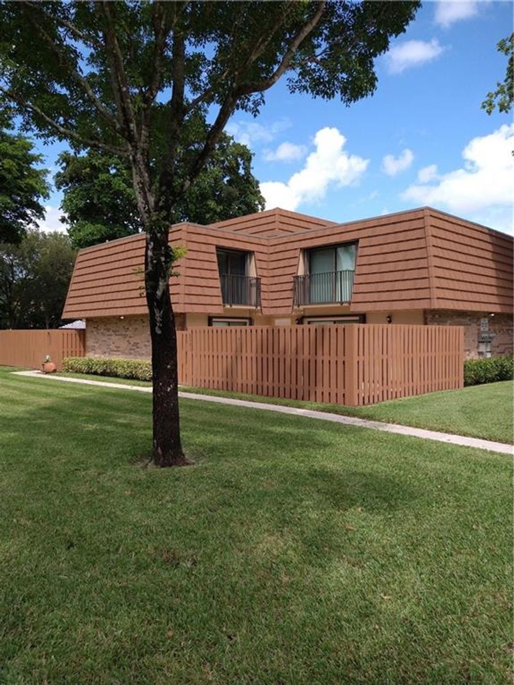 Photo of 2531 Camelot Ct Ct #153, Cooper City, FL 33026 (MLS # F10294287)