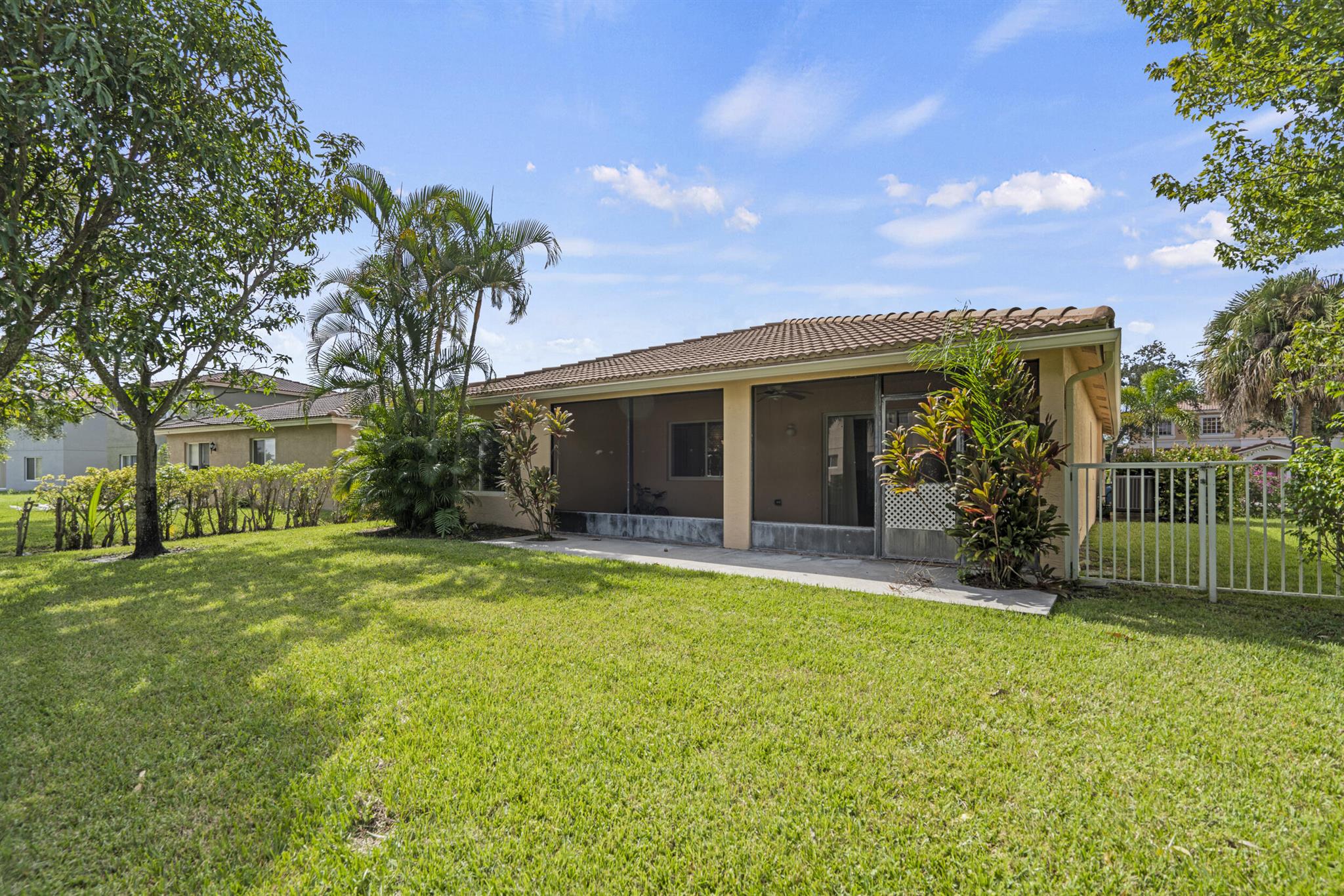 FOURTH  REPLAT OF PORTOFI - Residential