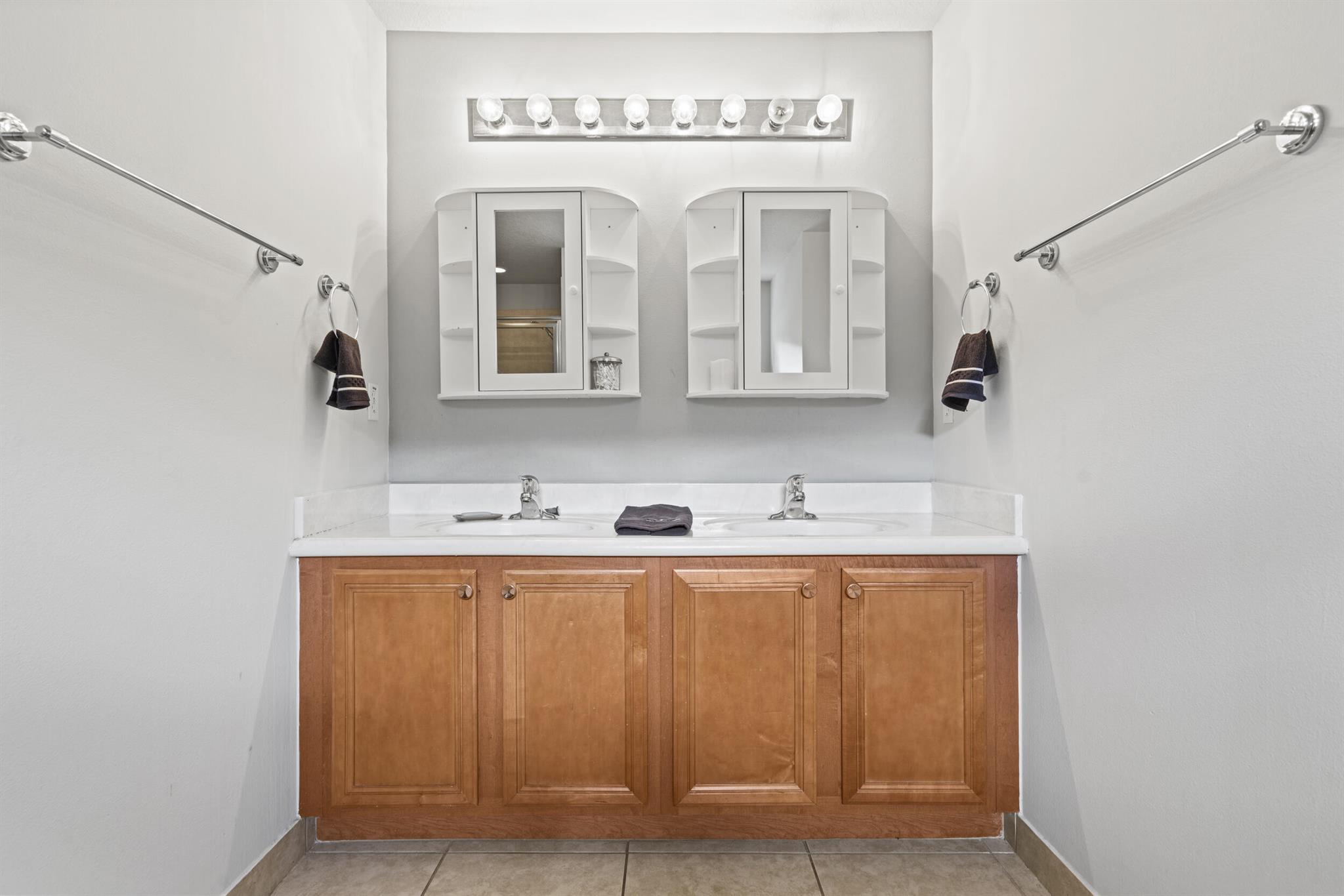 FOURTH  REPLAT OF PORTOFI - Residential