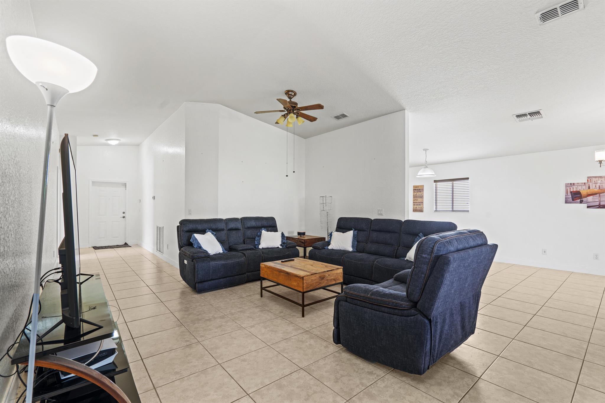 FOURTH  REPLAT OF PORTOFI - Residential