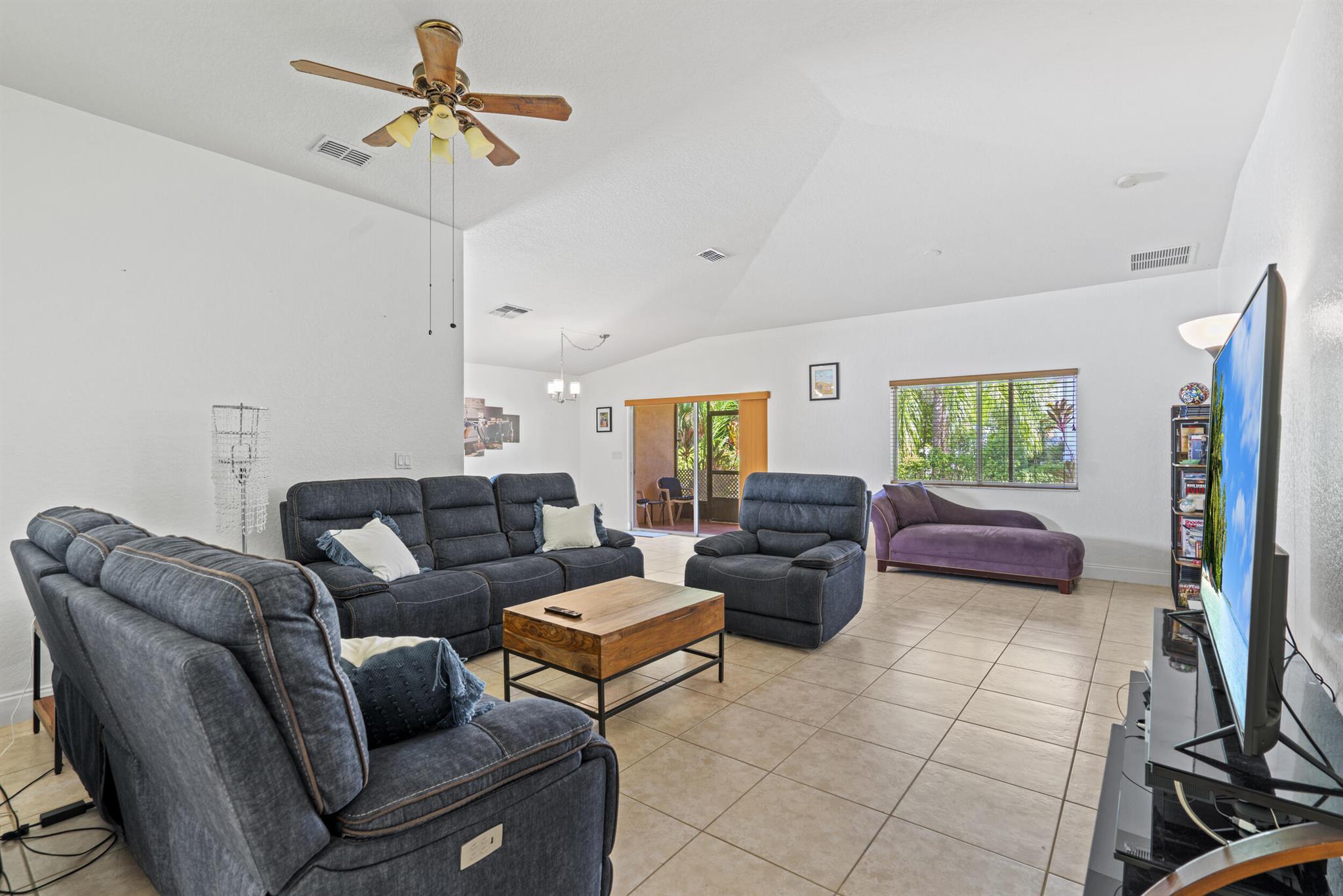 FOURTH  REPLAT OF PORTOFI - Residential