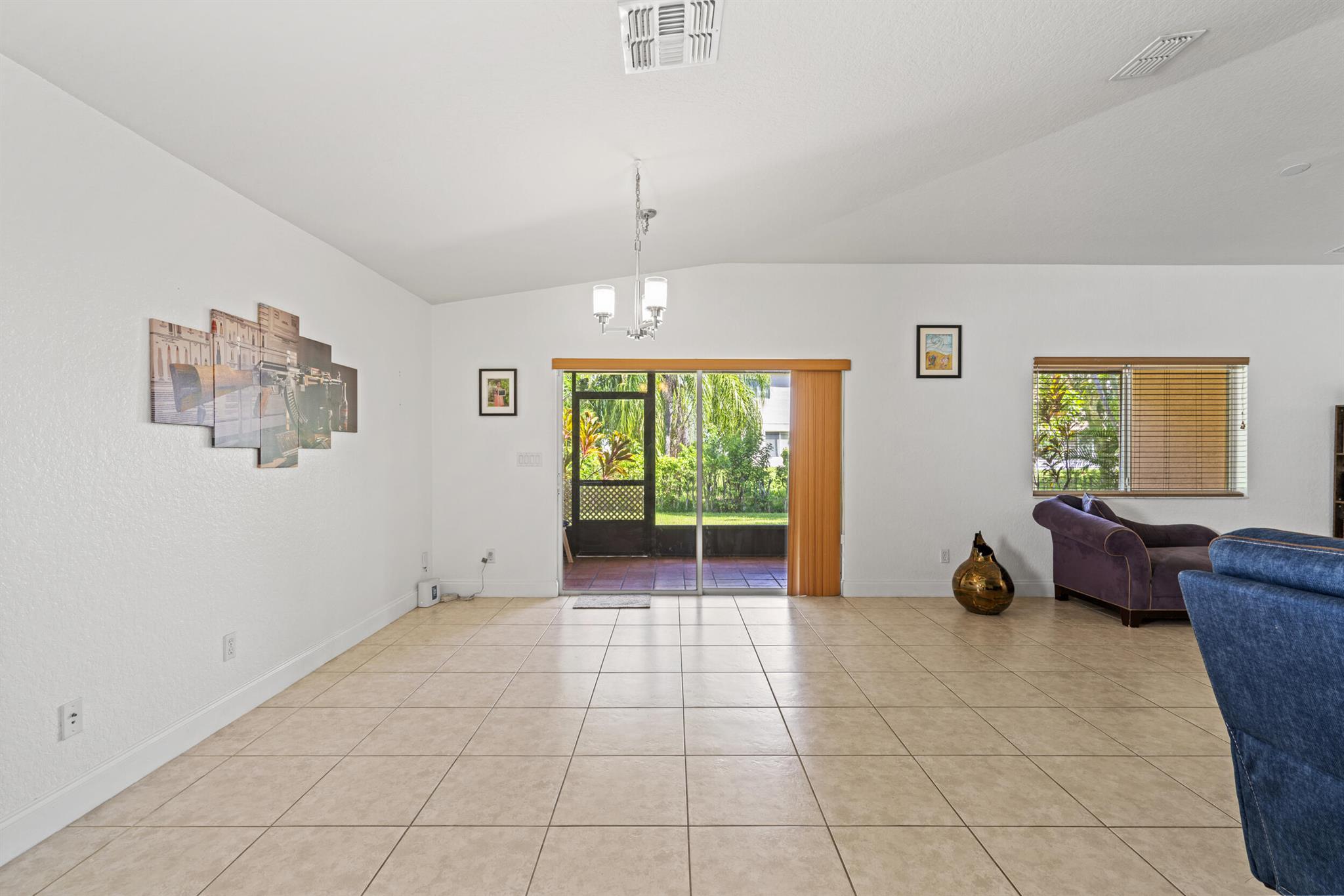 FOURTH  REPLAT OF PORTOFI - Residential
